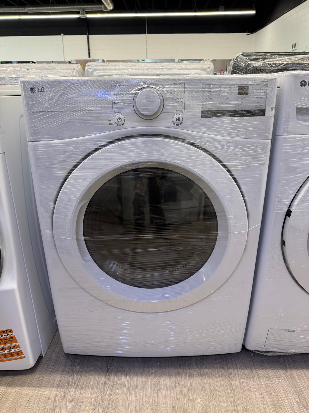 NEW - LG 27” Front Load Washer & Dryer Set (WM3400CW & DLE3400W)