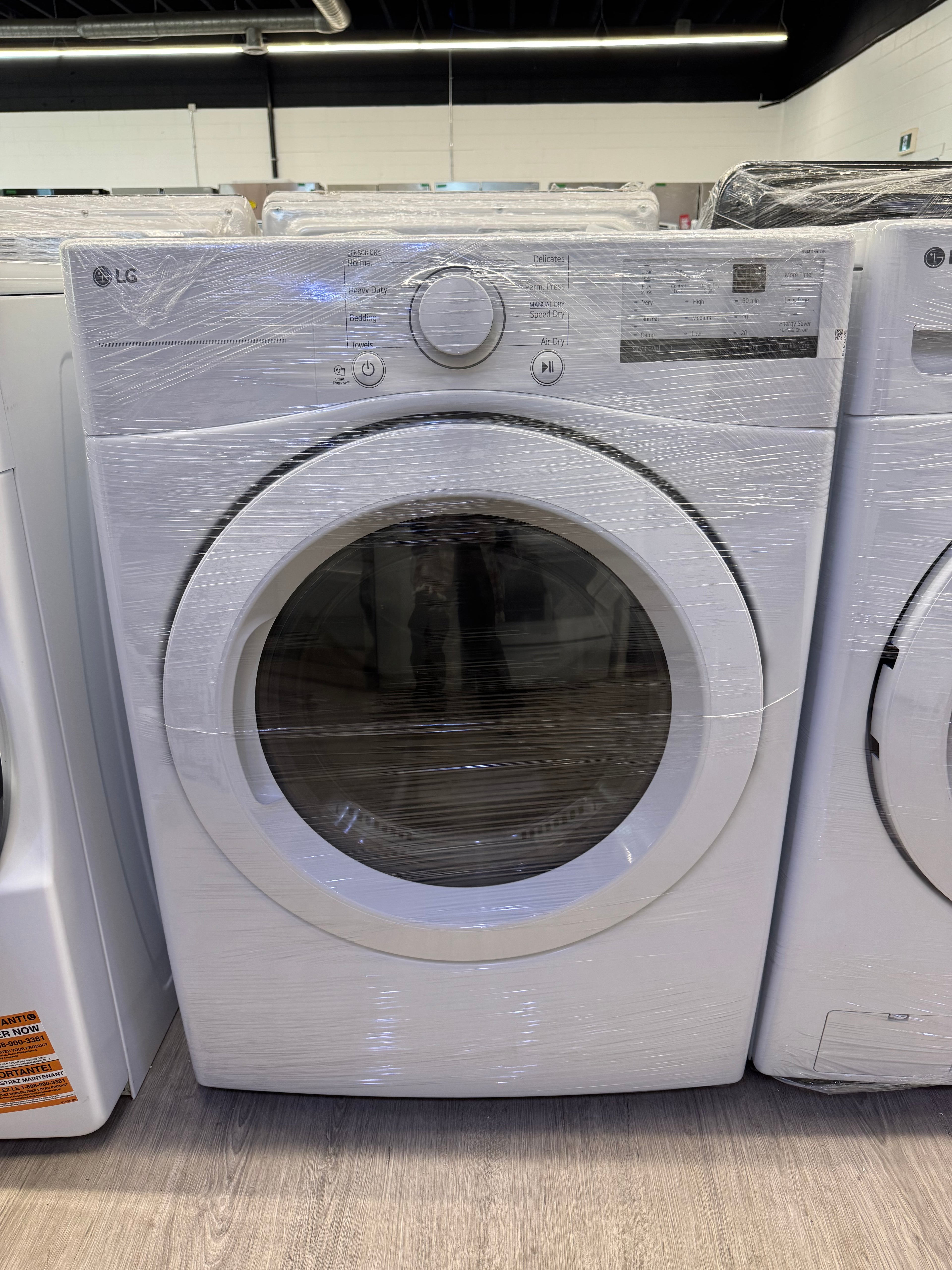 NEW - LG 27” Front Load Washer & Dryer Set (WM3400CW & DLE3400W)