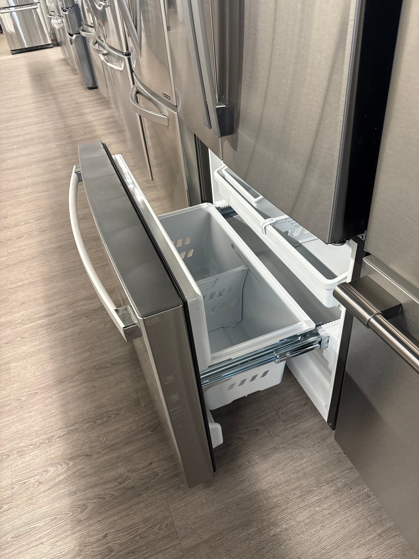 OPEN BOX-GE 36" Counter-Depth French Door Refrigerator-GWE22JYMBFFS