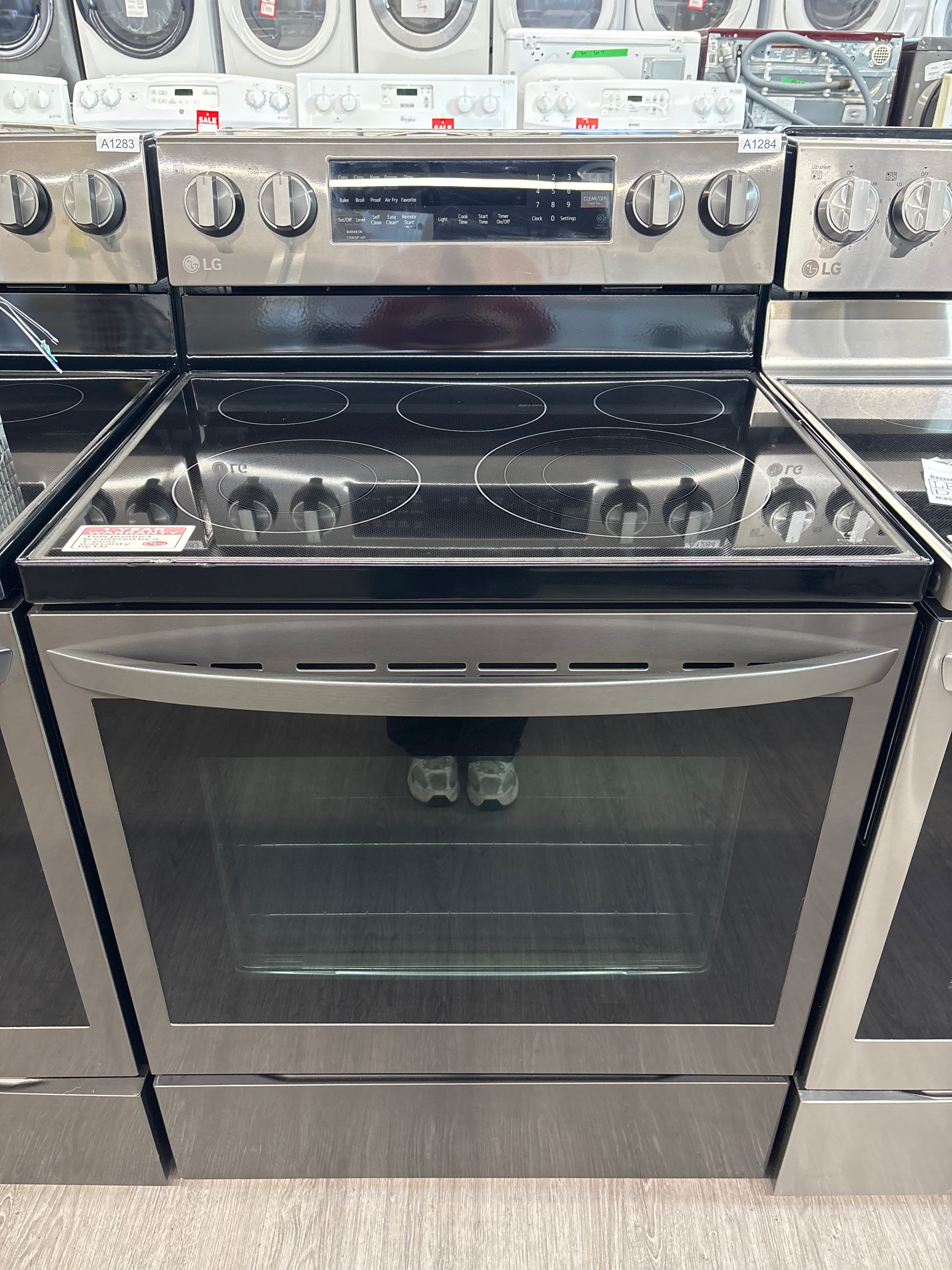 OPEN BOX- LG 30” Glass top range - LREL6325D  LGW1