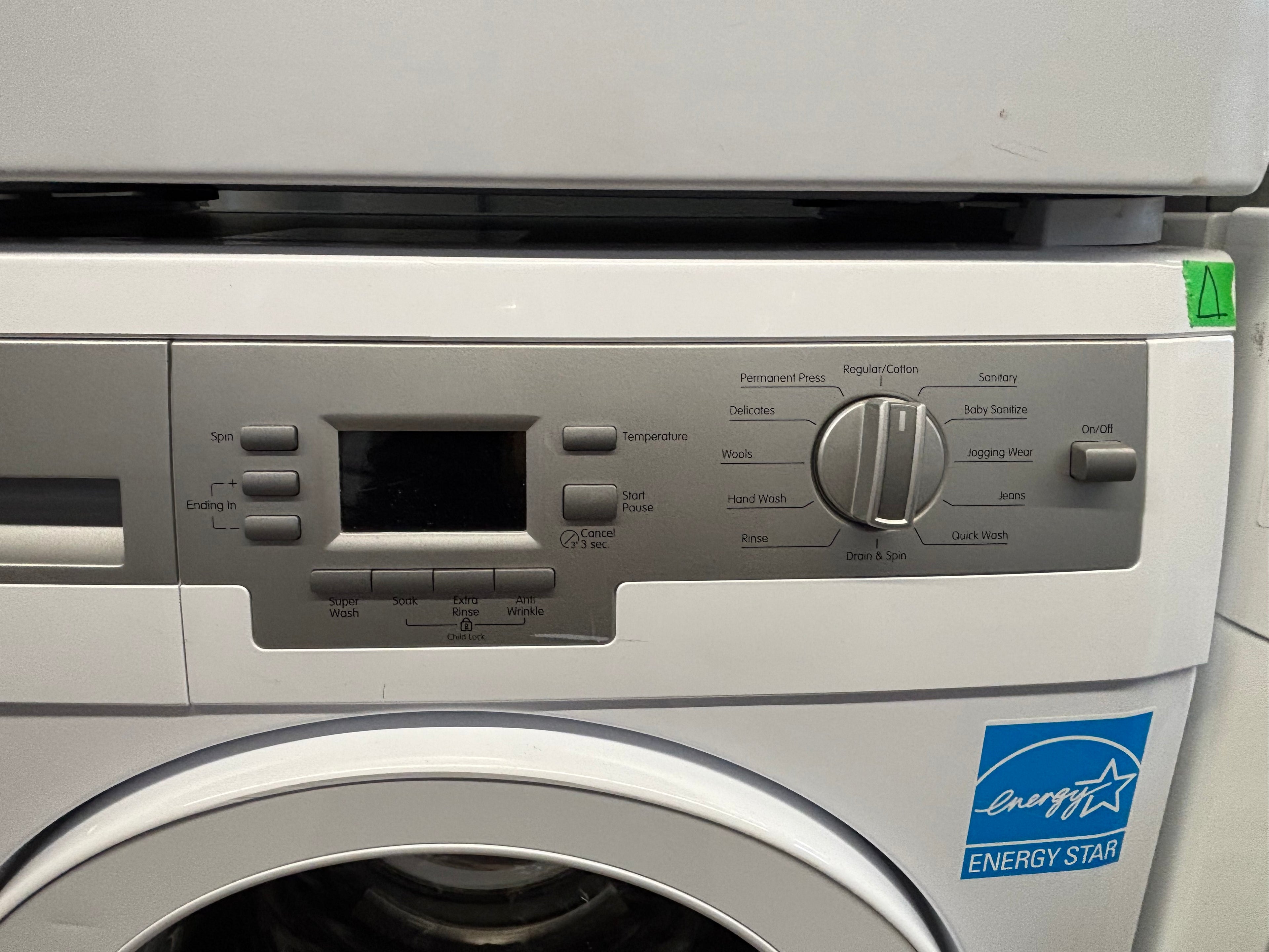 Blomberg 24” Front Load Washer & Dryer Set (WM77120NBL01 & DV17542)