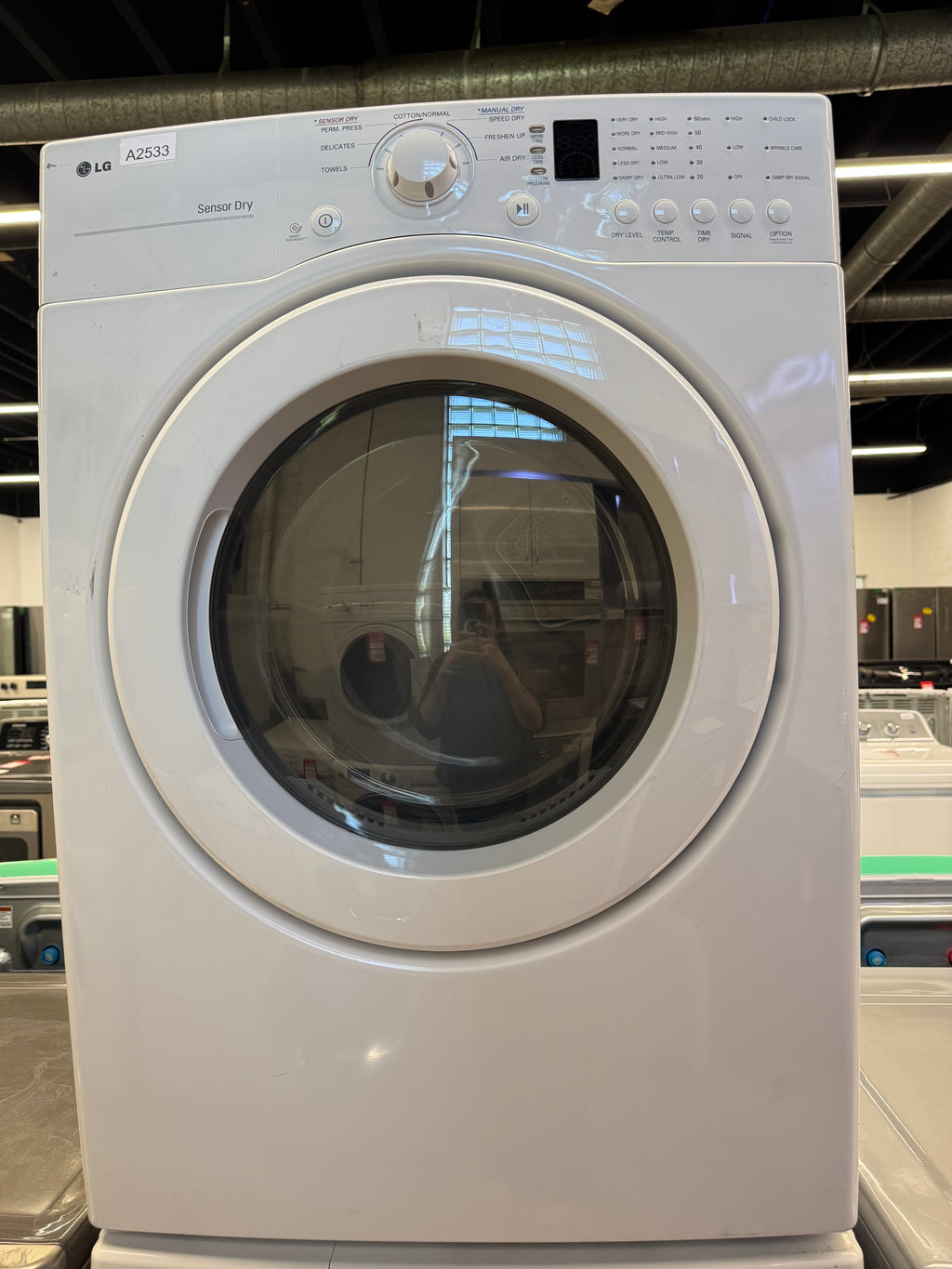 LG 27” Front Load Washer & Dryer Set (WM2140CW & DLE2140W)