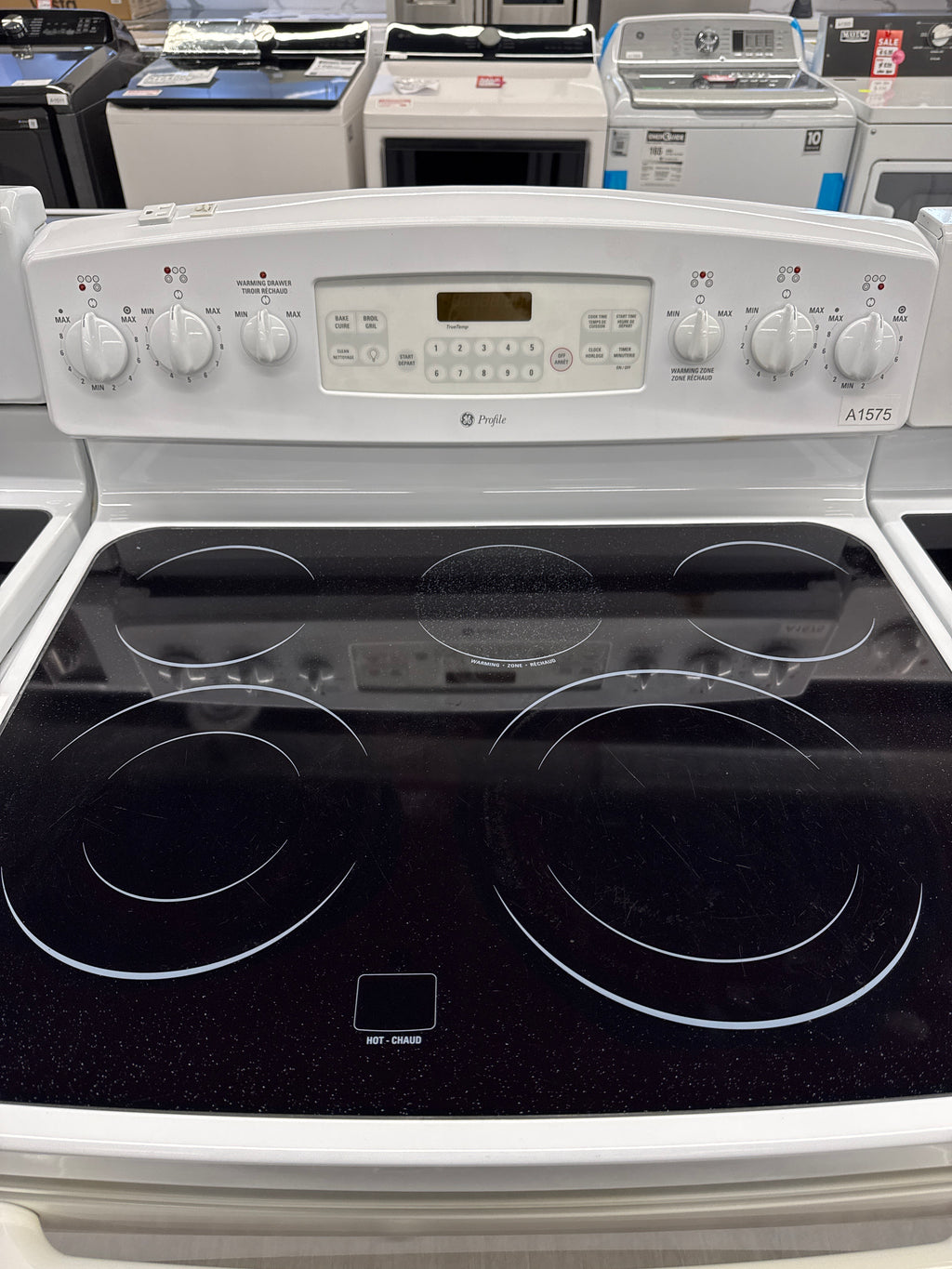 GE 30” Freestanding Glass Top Range - JCB900WK5WW