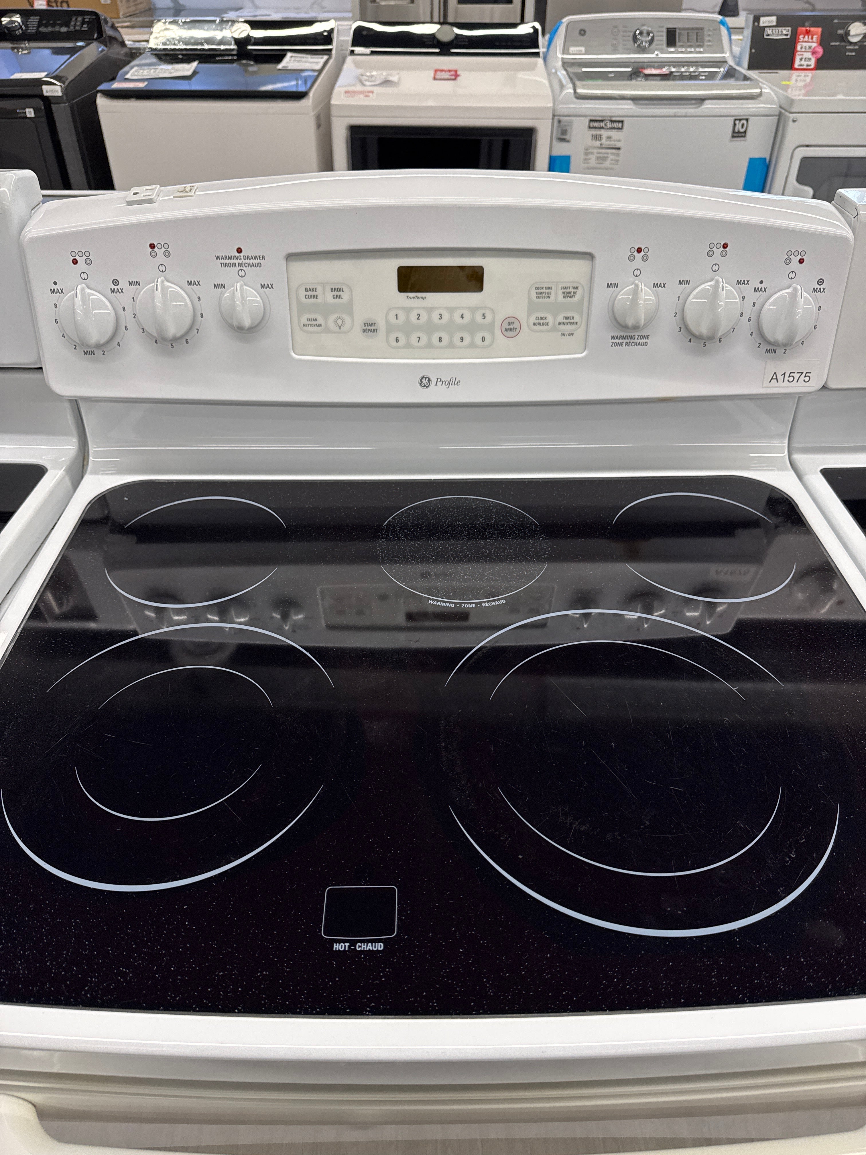 GE 30” Freestanding Glass Top Range - JCB900WK5WW