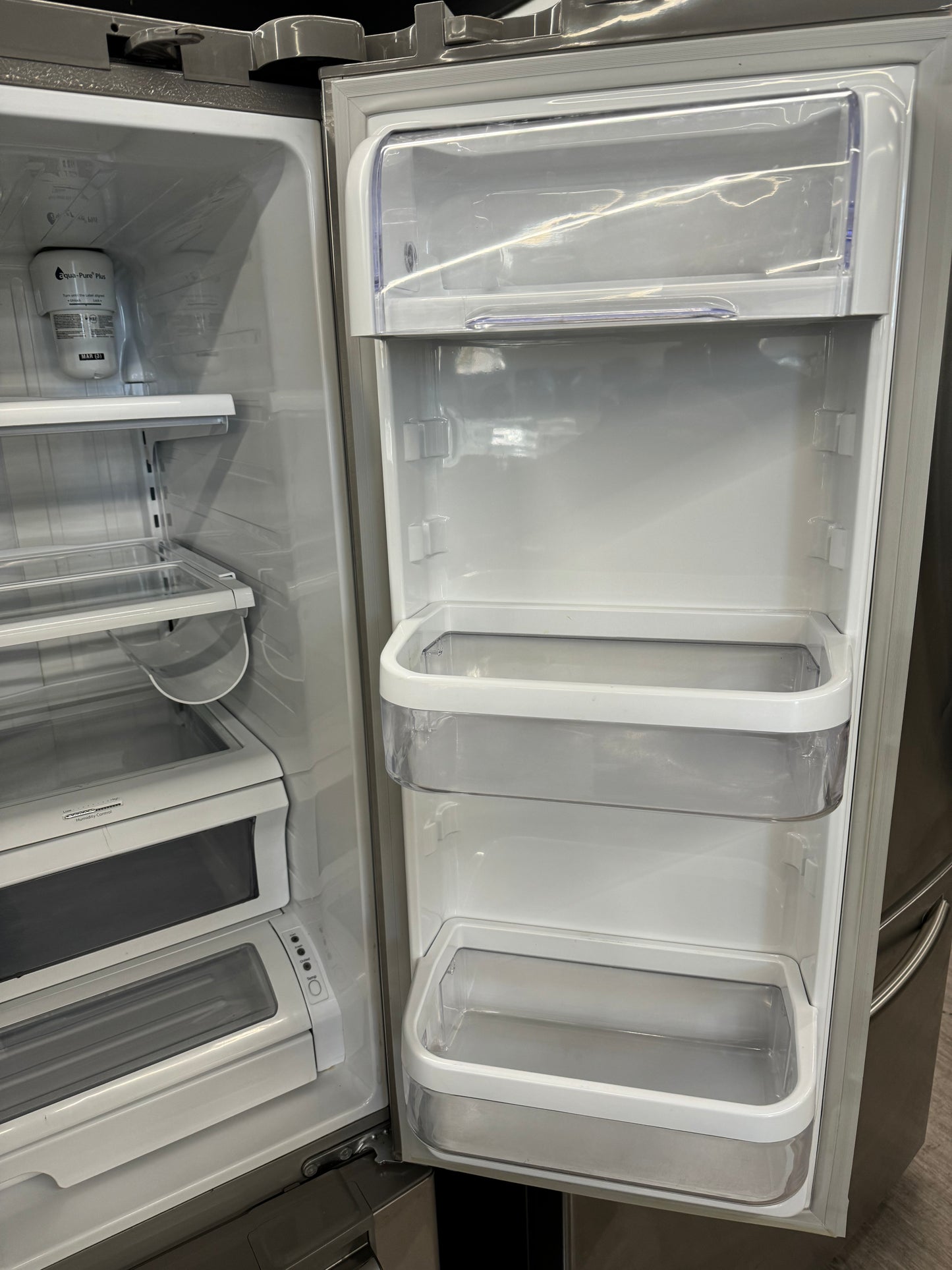 SAMSUNG 36" FRENCH DOOR FRIDGE - RF267ABRS