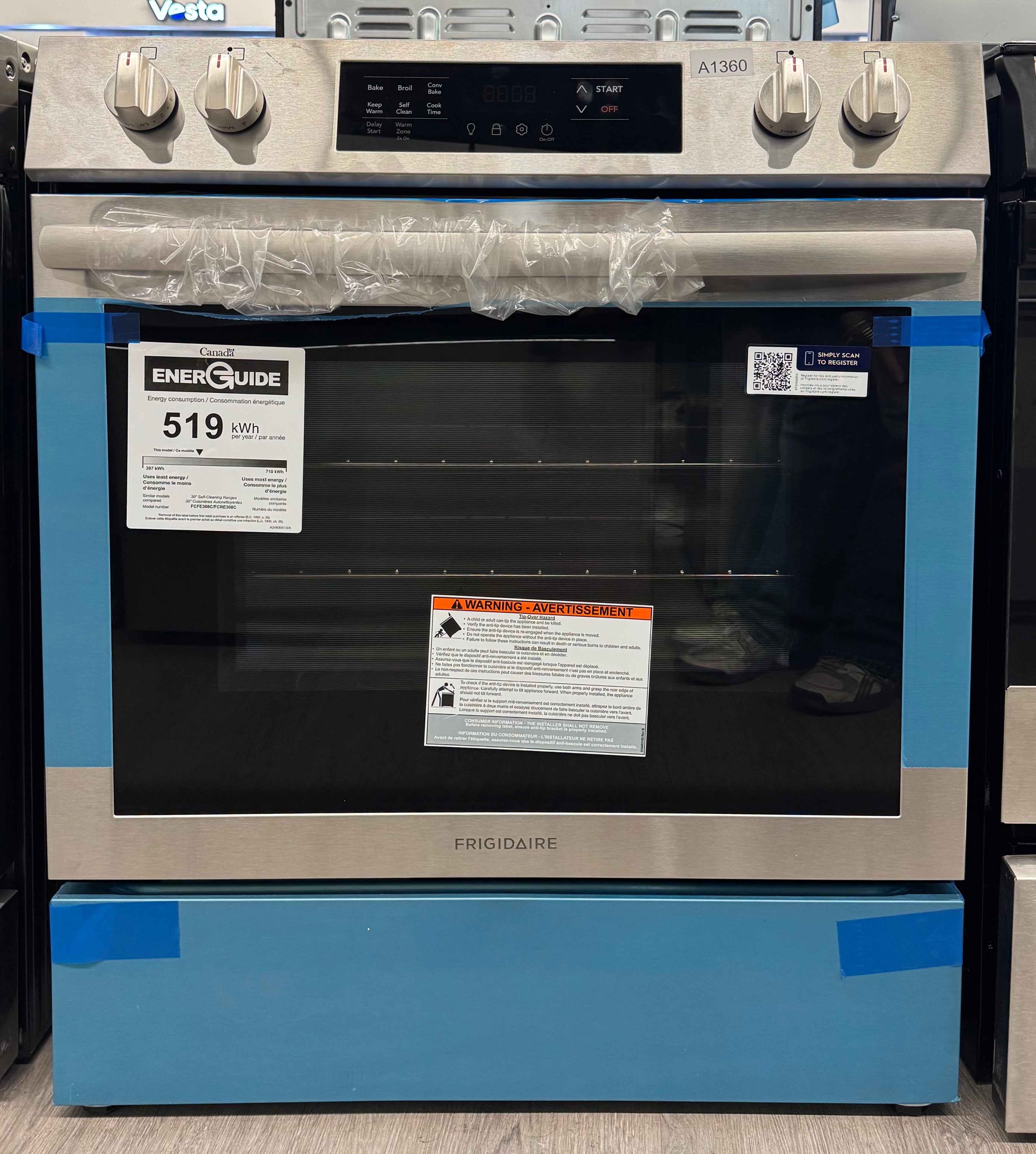 OPEN BOX - Frigidaire 30” Slide-In Glass Top Electric Range - FCFE308CASF