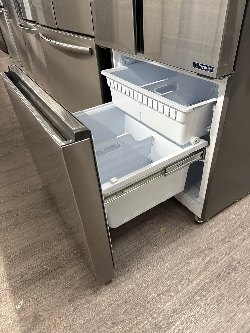 Hisense 30" French Door Refrigerator - RF210N6ASE