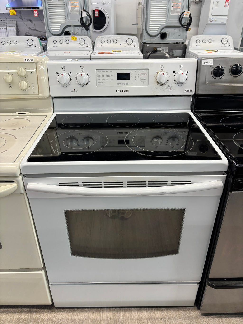 Samsung 30” Freestanding Glass Top Range - NE59J3420SW