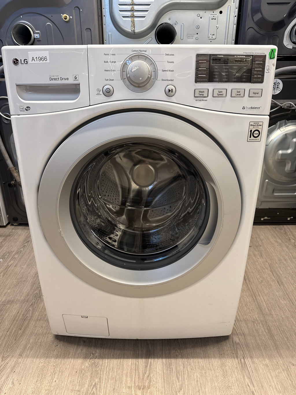 LG  27" Front Load Washer - WM3270CW