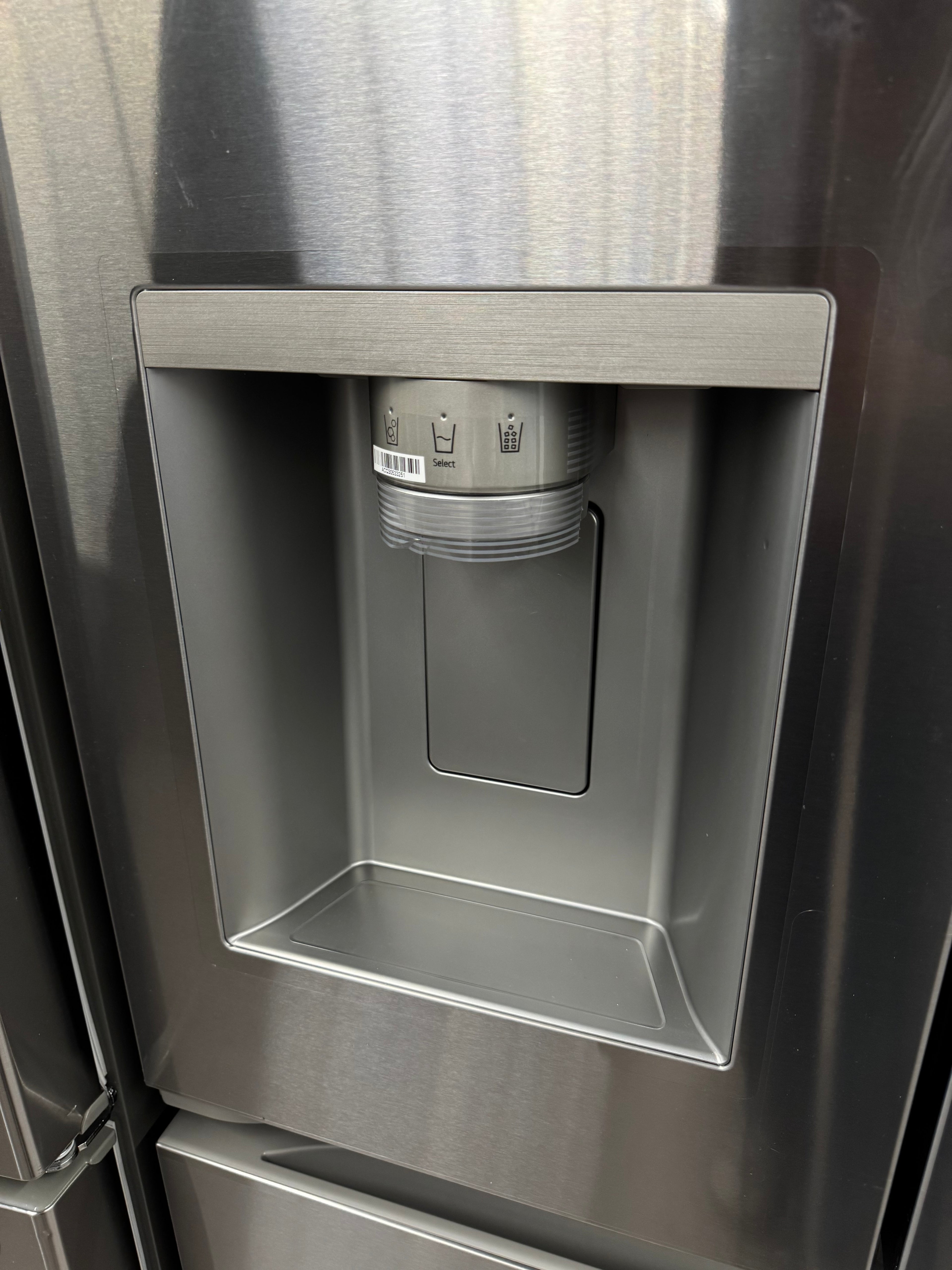 OPEN BOX - LG 33” French Door Refrigerator with Water & Ice Dispenser - LF25S6330S - 1 YEAR LG WARRANTY