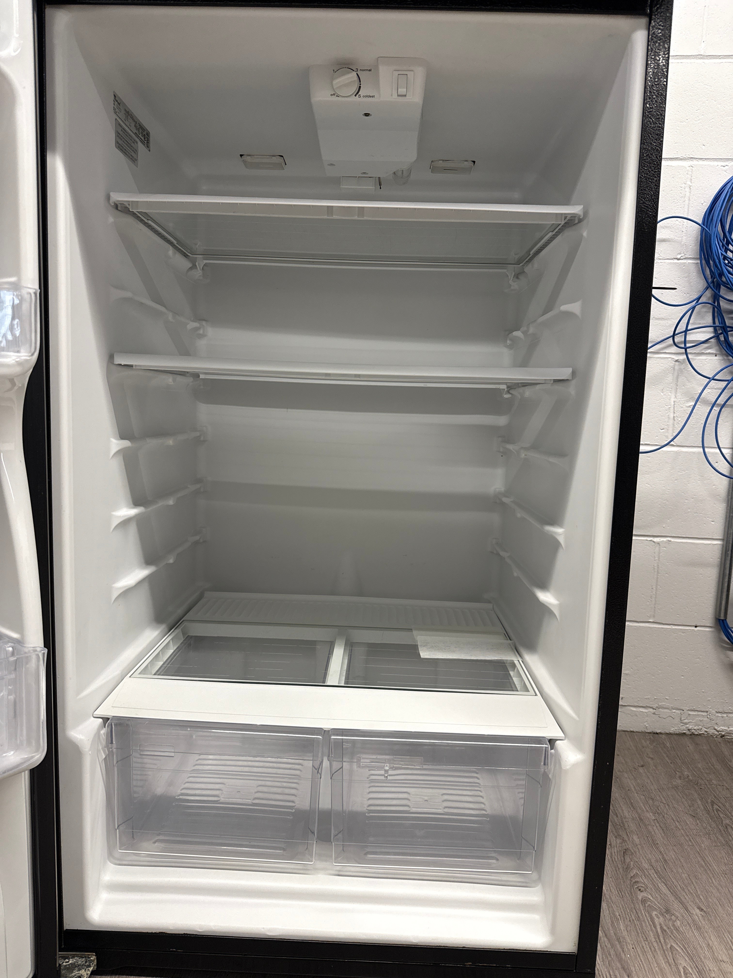 Whirlpool 30" Top Freezer Refrigerator - ER8GHKXMS02