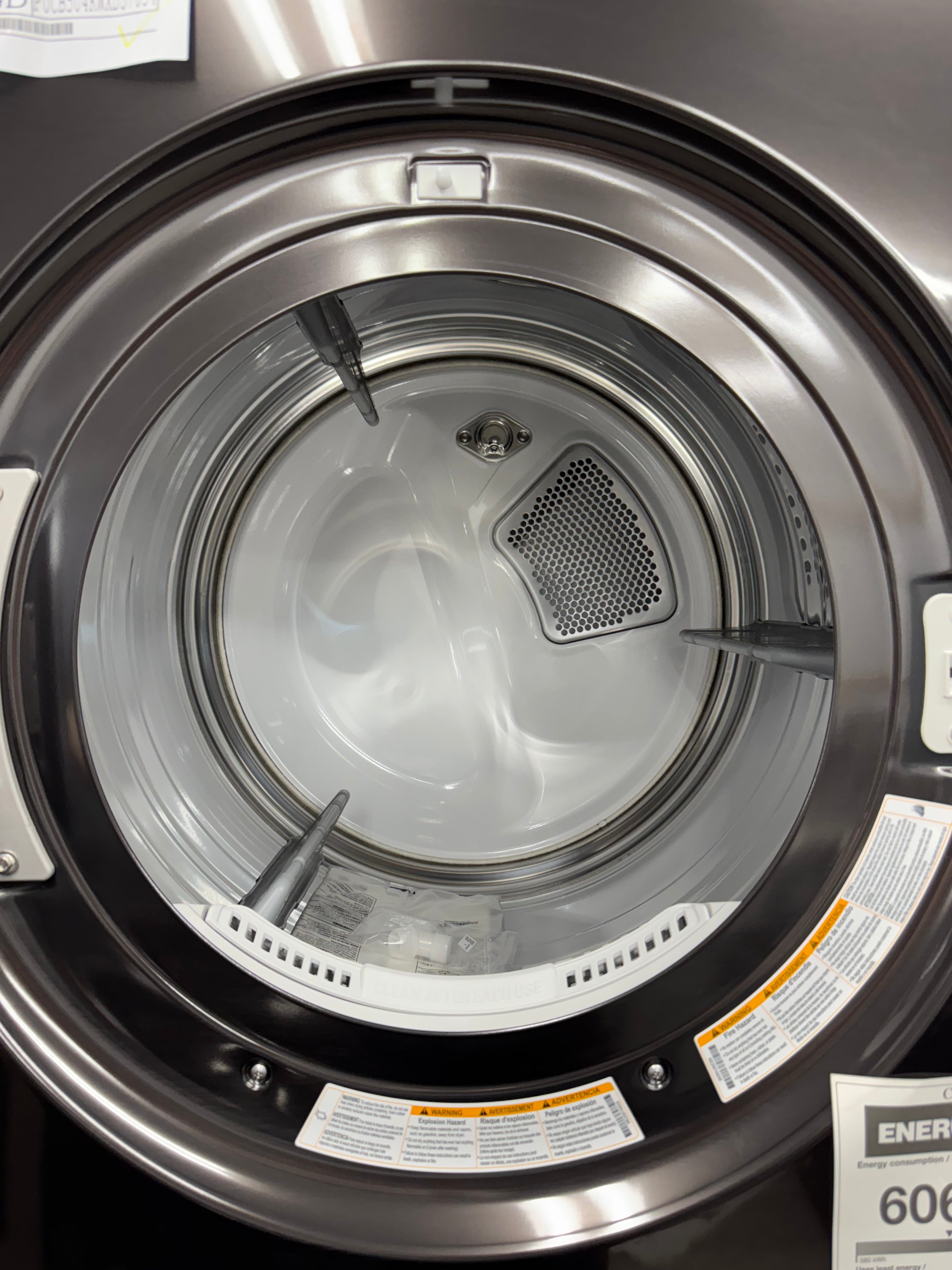 NEW - LG 27” WashTower, Laundry Center - WKEX200HBA (1 YEAR MANUFACTURER WARRANTY)