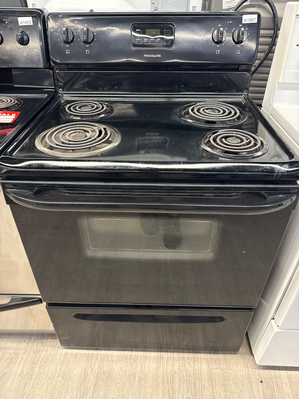 Frigidaire 30" Freestanding Coil Top Range - CFEF3007LBE