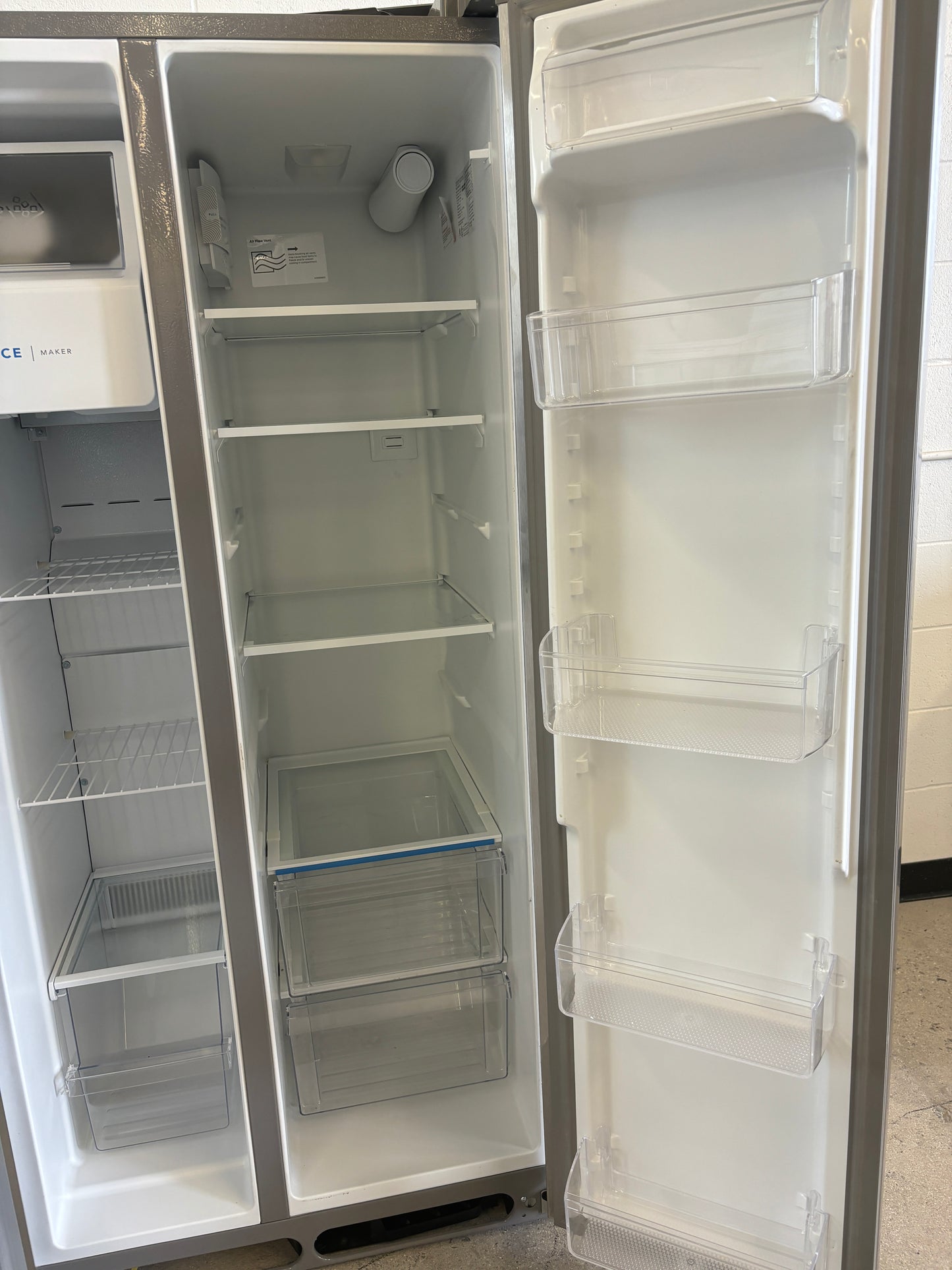 OPEN BOX - Frigidaire 33" Side by Side Fridge with Water Dispenser - FRSS2323AS8