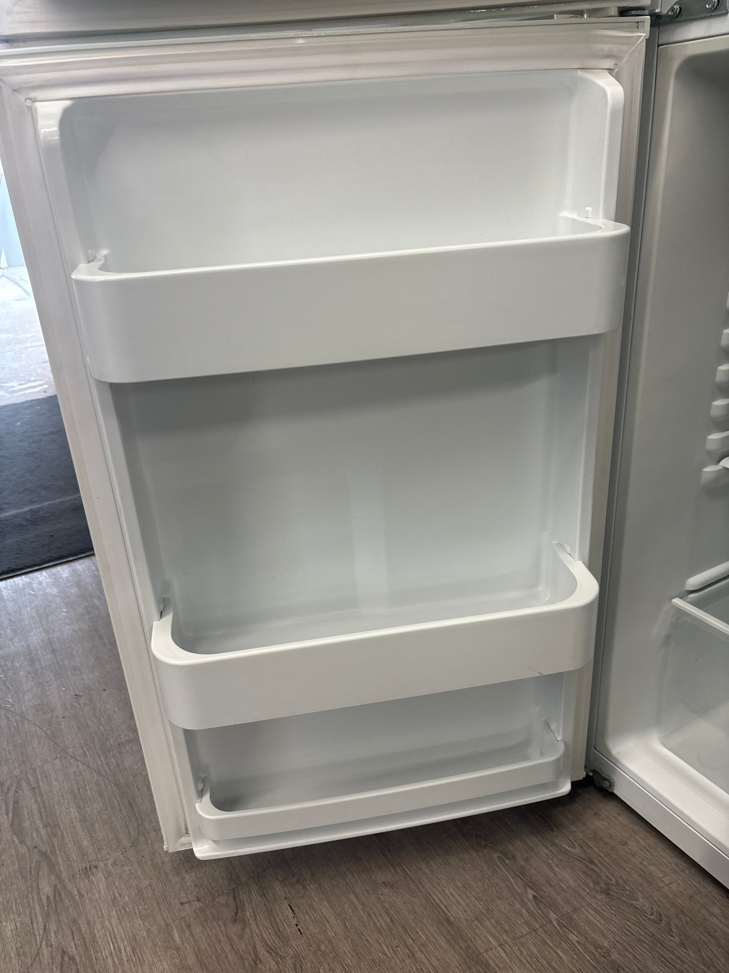 Frigidaire 24” Top Freezer Refrigerator - FFET1222QW