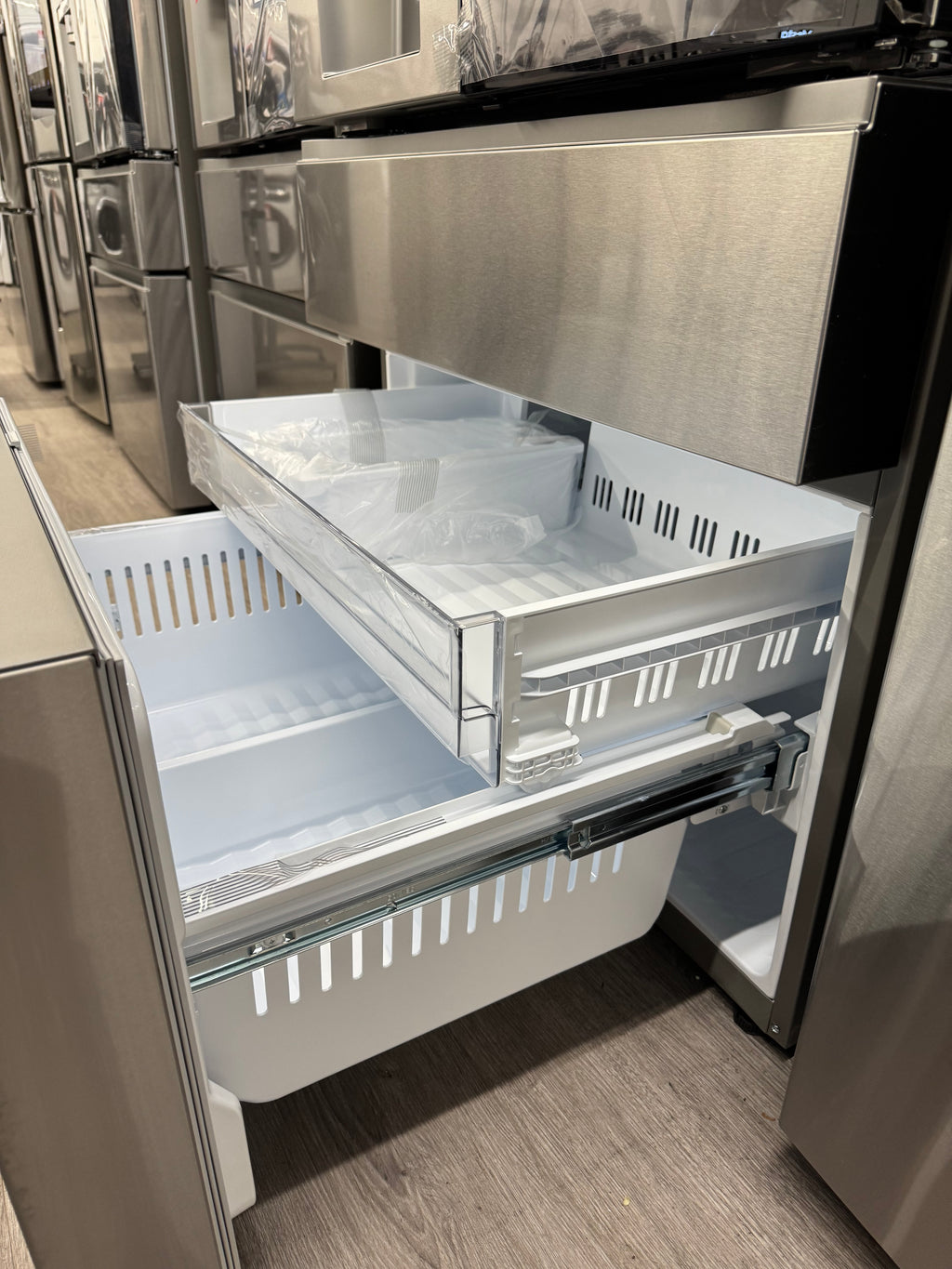 NEW - LG 36” French Door Fridge With water Dispenser - LF29S8365S (1 YEAR MANUFACTURER WARRANTY)