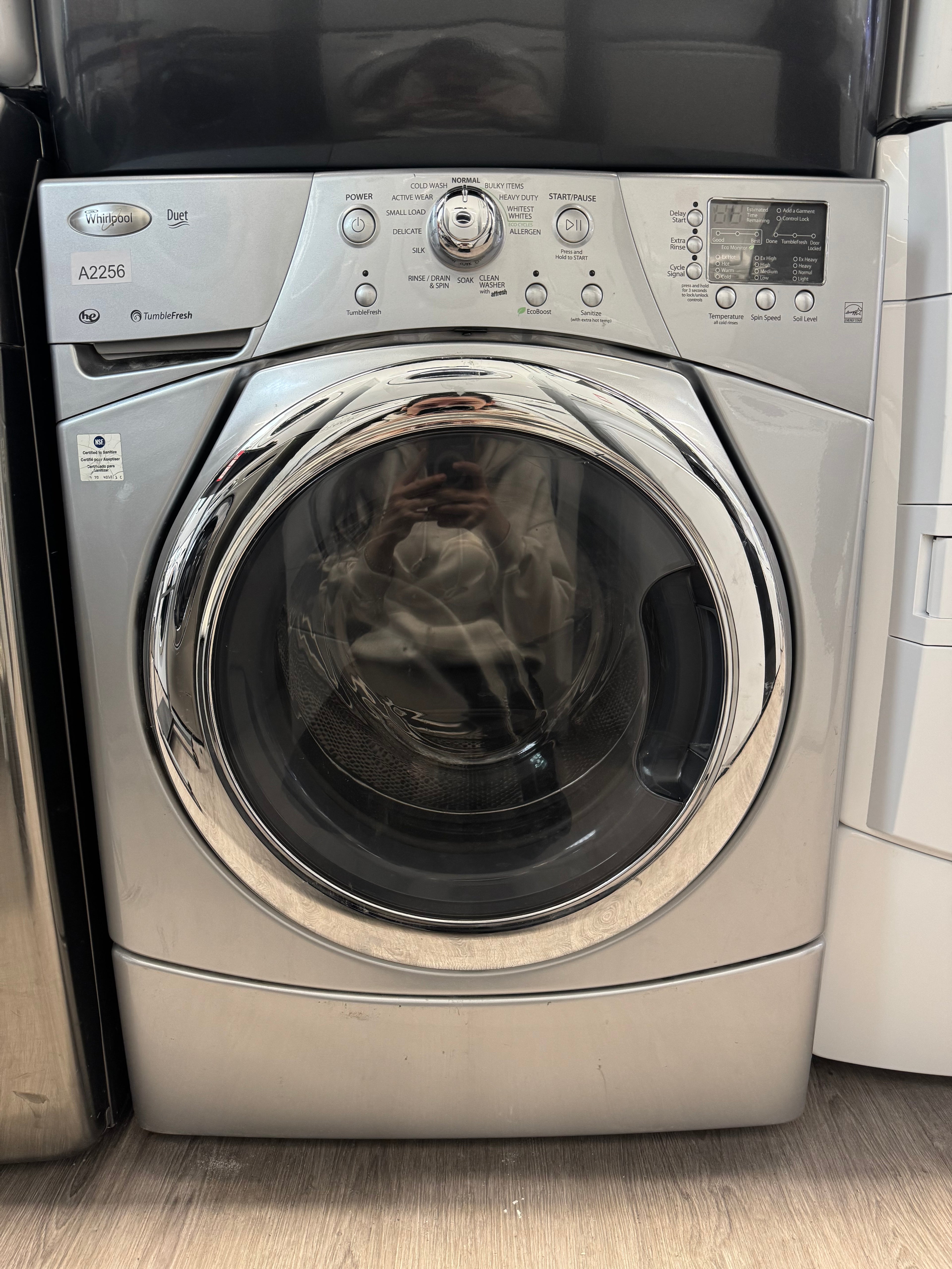 Whirlpool 27” Front Load Washer - YWFW9351YL00