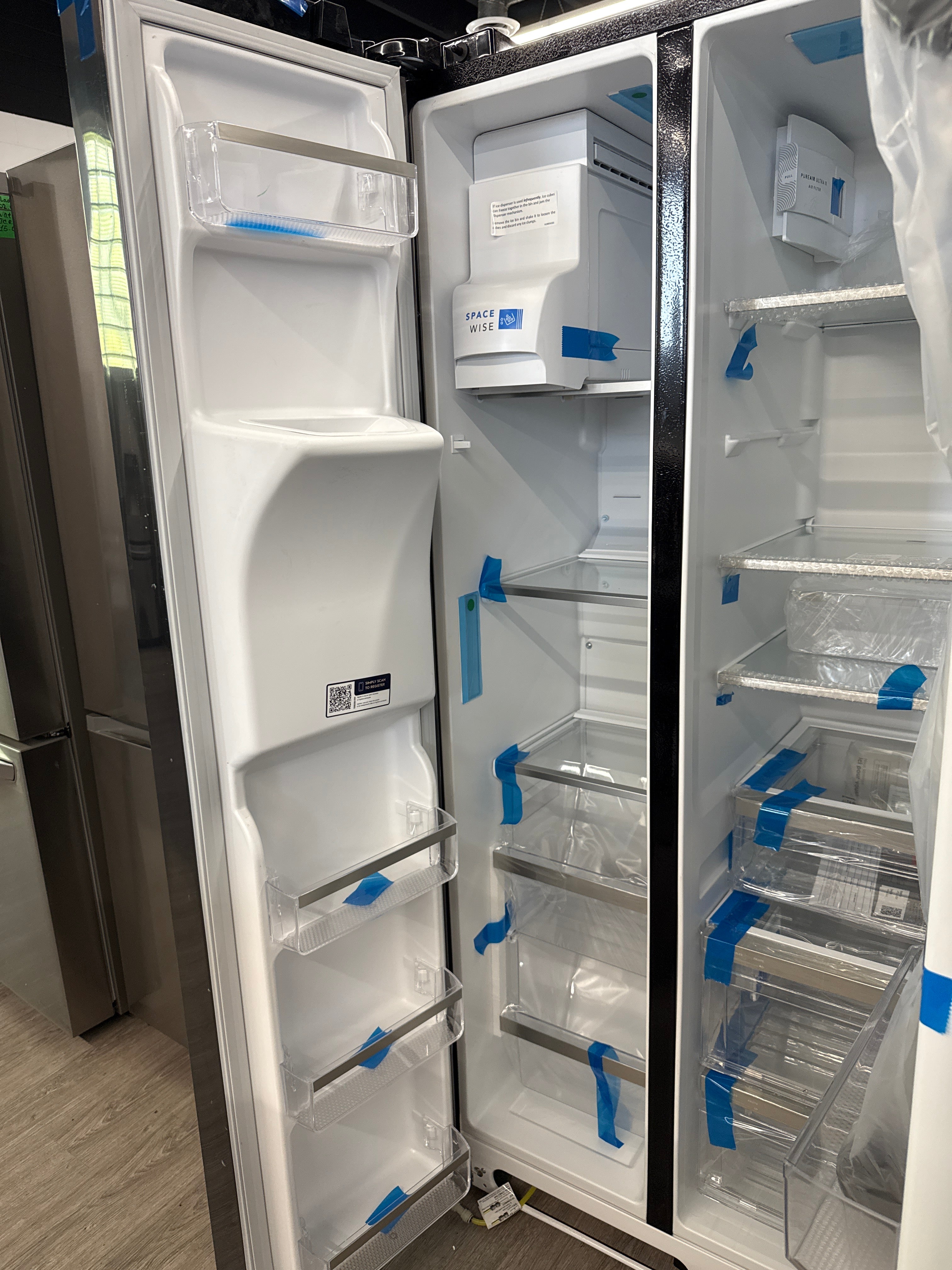 Open Box Frigidaire 36” Side By Side Refirigerator GRSC2352AD8