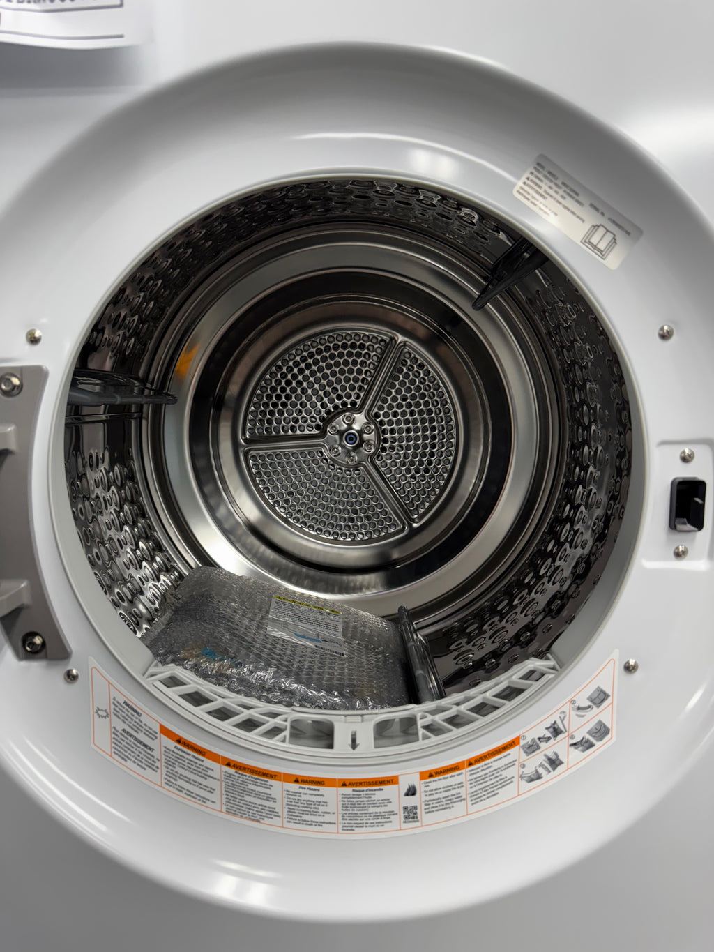 NEW - LG 24” WashTower - WKHC152HA (1 YEAR MANUFACTURER WARRANTY)