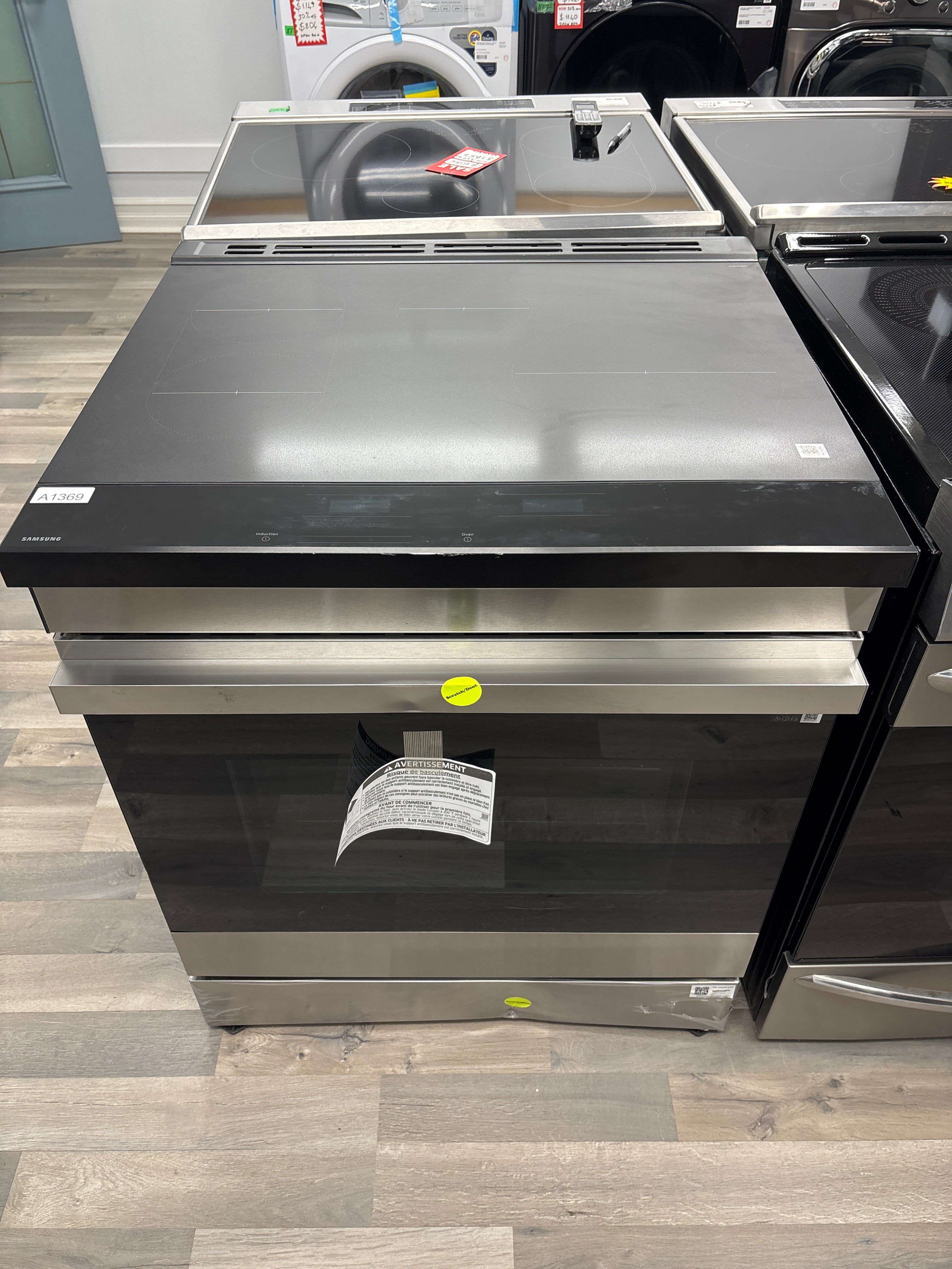OPEN BOX - SAMSUNG 30” Slide in induction range - NSI6DG9500SRAC
