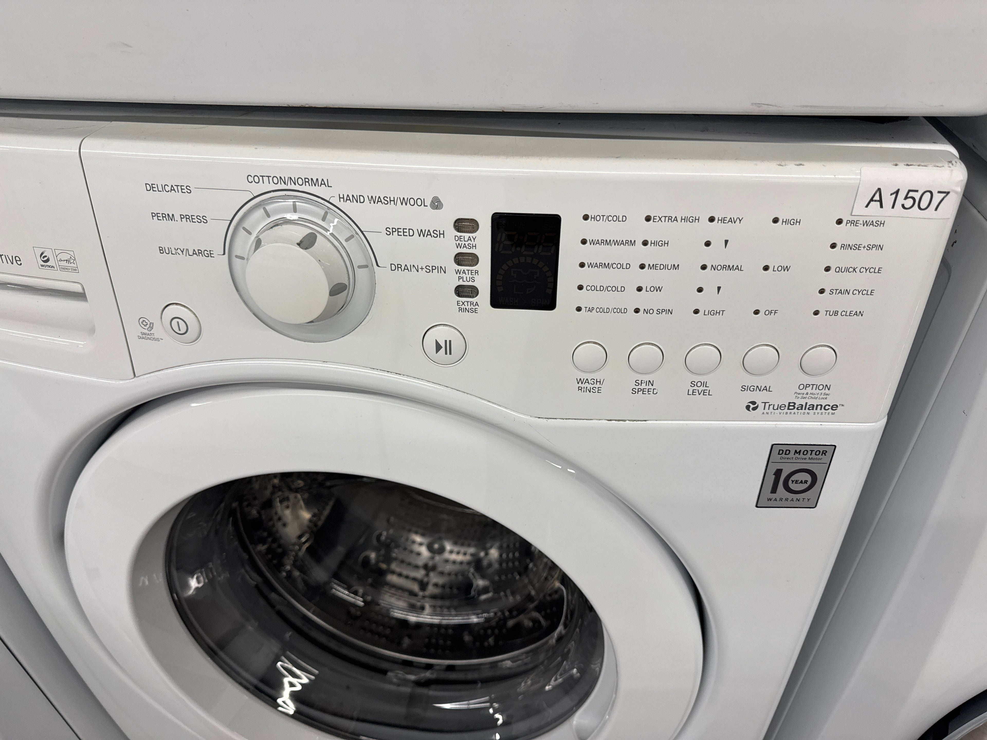 LG 27” Front Load Washer & Dryer Set (WM2140CW & DLE2140W)