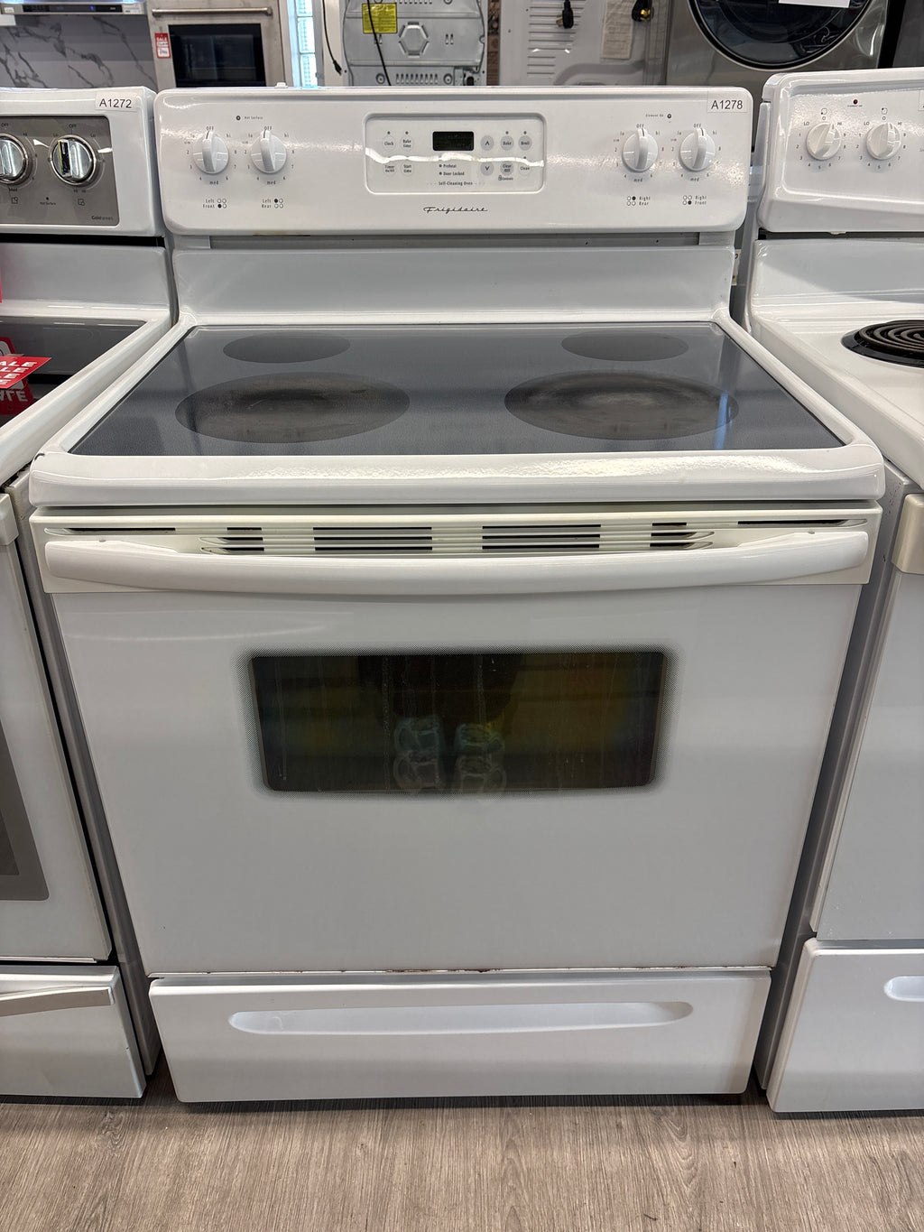 FRIGIDAIRE 30” Glass top range - CFEF36HSD