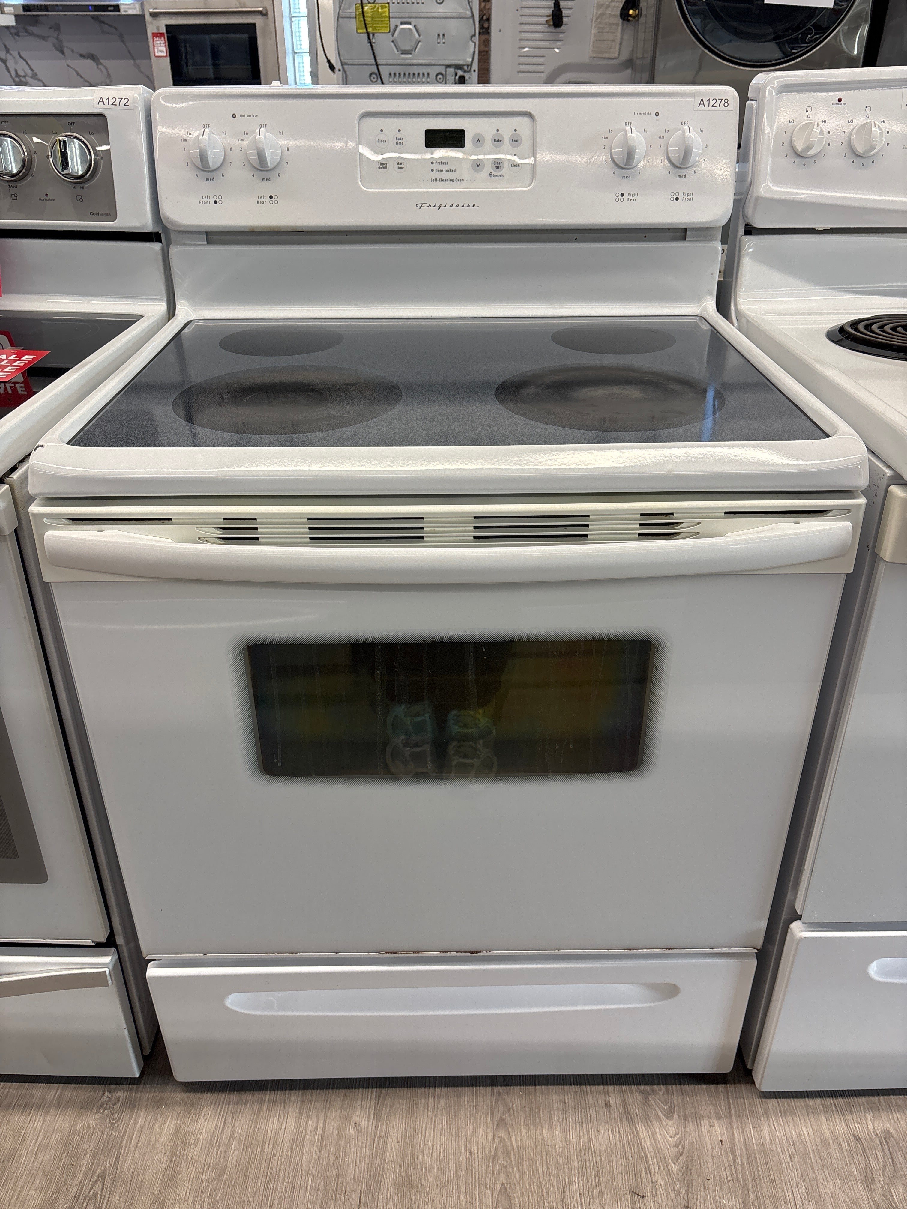FRIGIDAIRE 30” Glass top range - CFEF36HSD