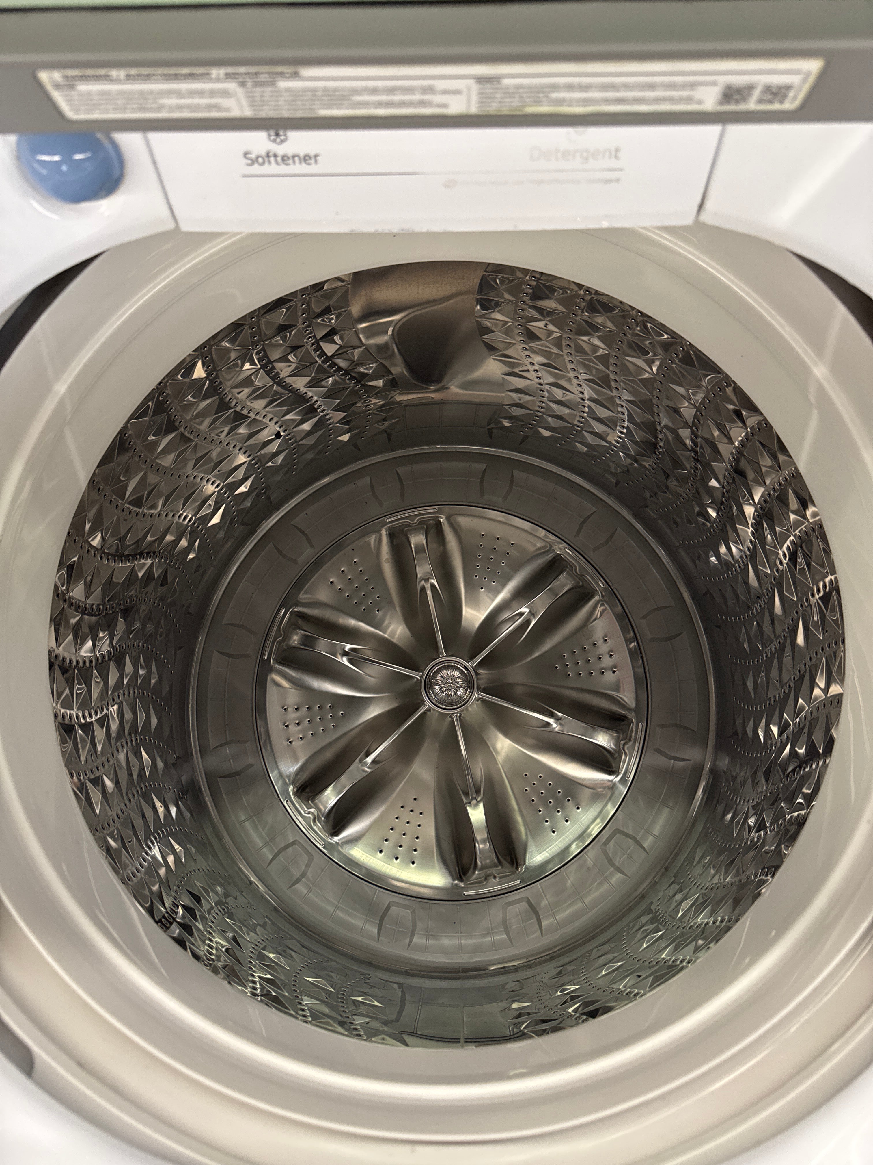 Samsung 27” Top Load Washer & Front Load Dryer (WA45H7000AW/A2 & DV45H7000EW/AC)