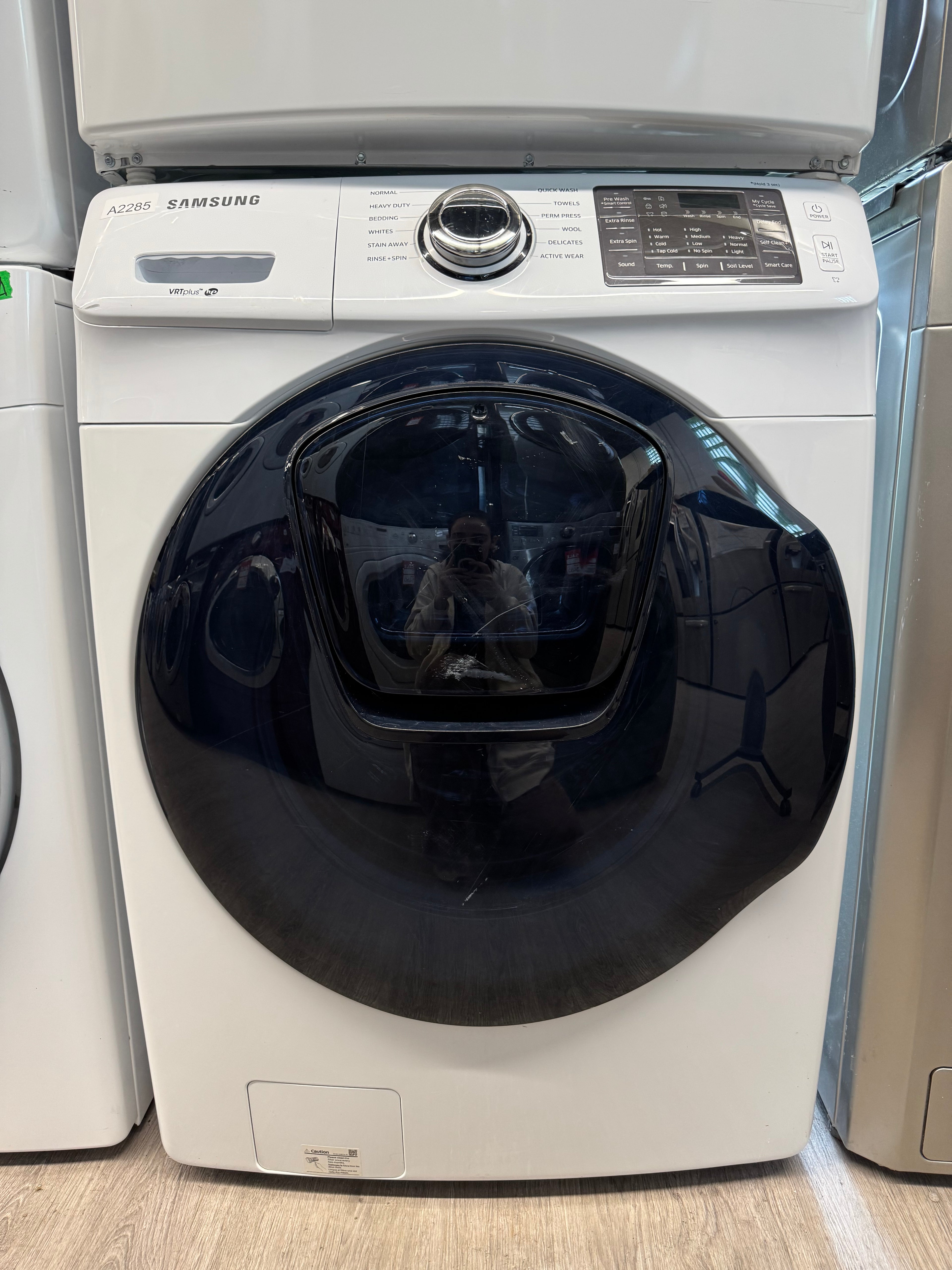 Samsung 27” Front Load Washer - WF45K6200AW/A2