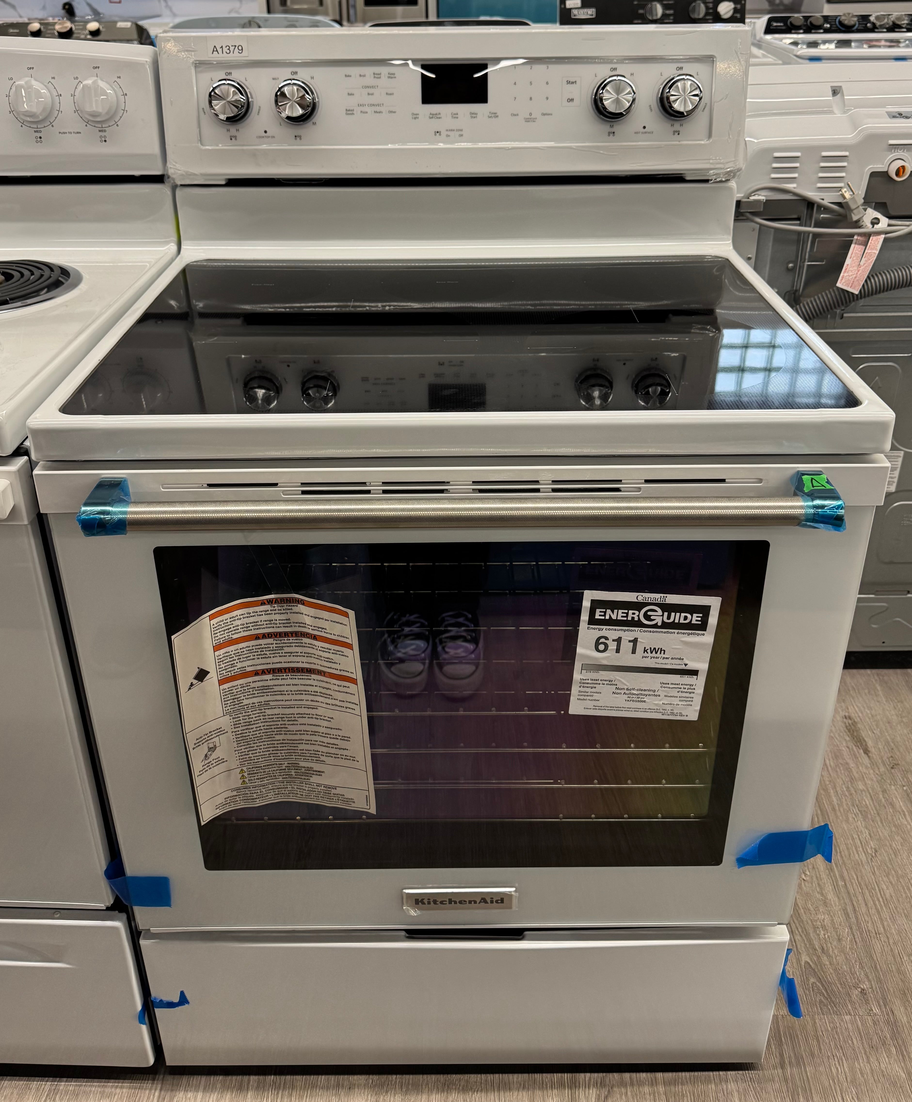 OPEN BOX - KitchenAid 30” Freestanding Glass Top Electric Range - YKFEG500EWH8