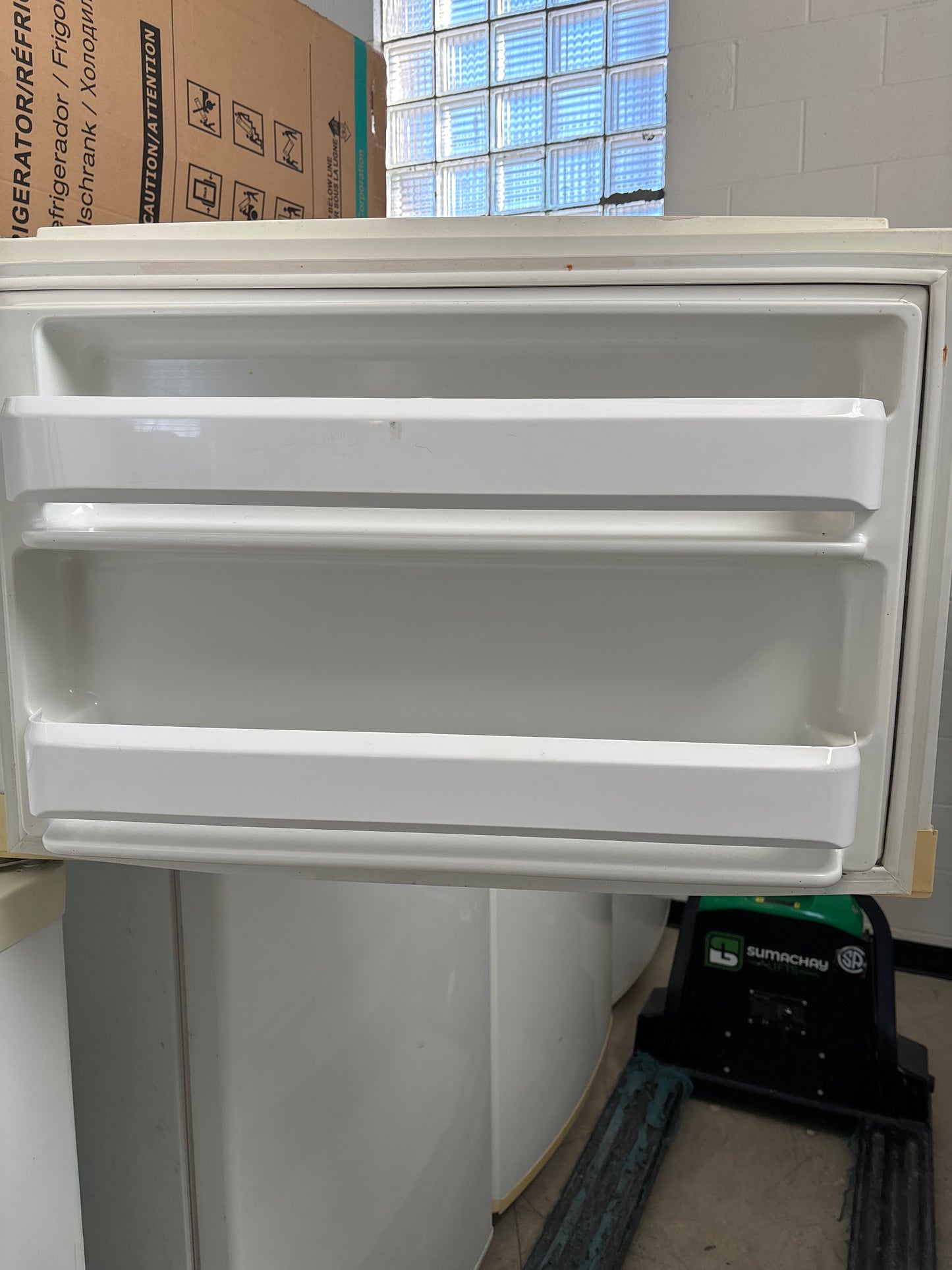 KitchenAid 33” Top Freezer Refrigerator