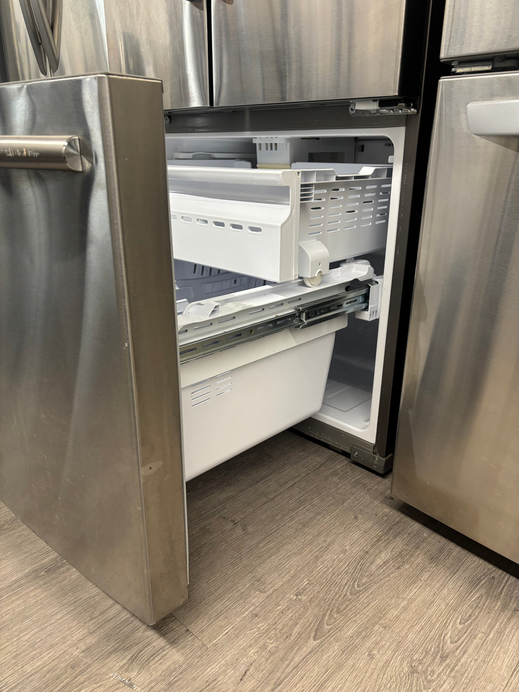 Samsung 30” French Door Refrigerator - RF220NCTASR