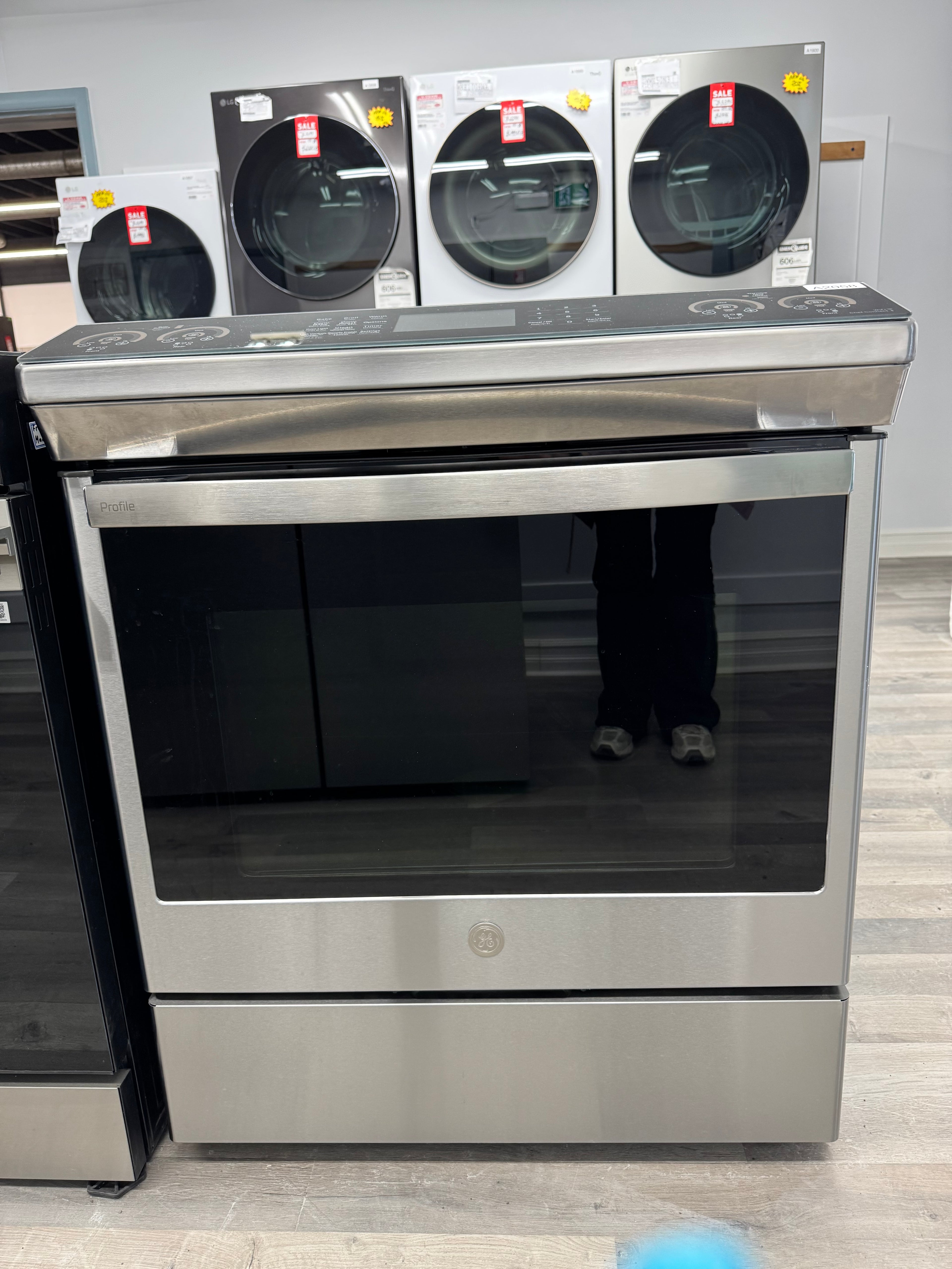 OPEN BOX - GE 30” Slide-In Induction Range - PCHS920YM4FS