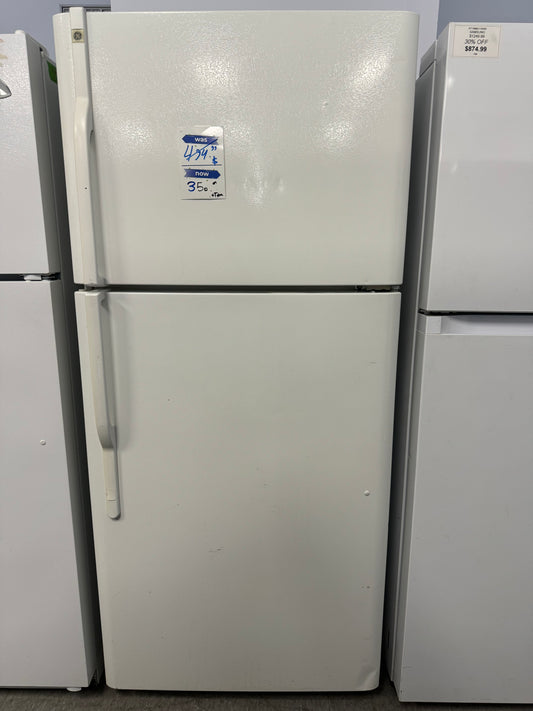 GE 30” TOP FREEZER REFRIGERATOR