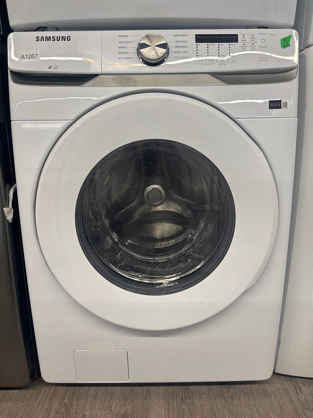 OPEN BOX - SAMSUNG 27” Front load washer - WF45T6000AW