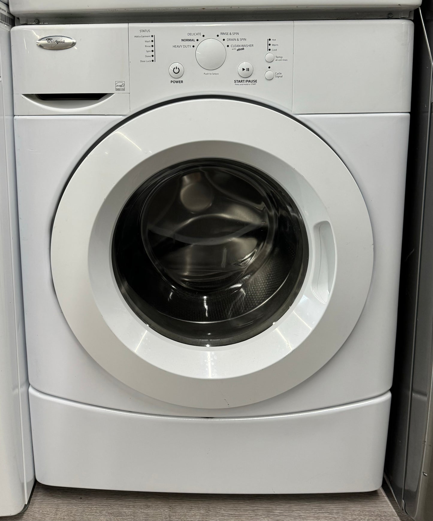 Whirlpool 27” Front Load Washer/ Dryer Set