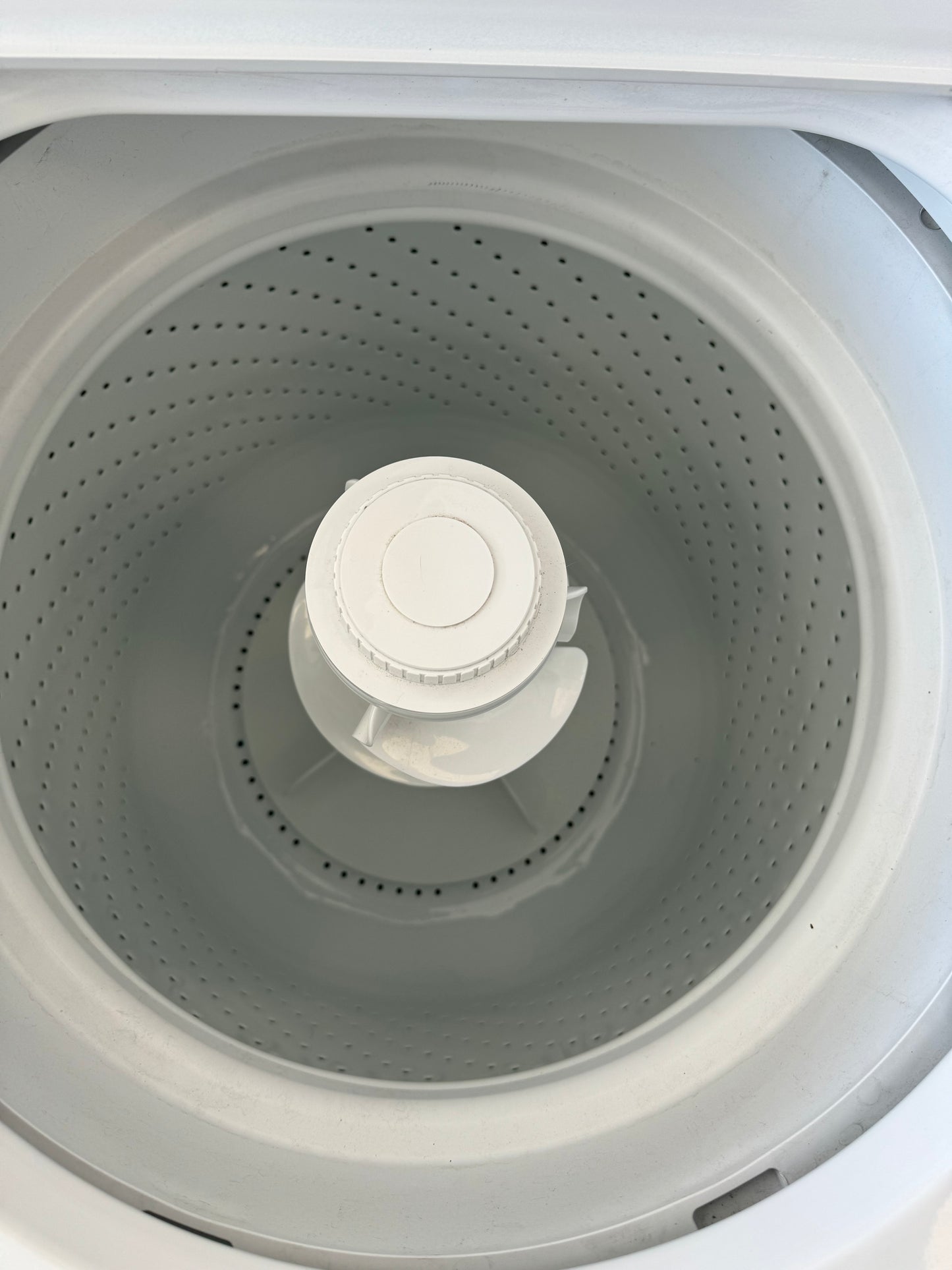 AMANA 27” TOP LOAD WASHER - NTW4516FW2