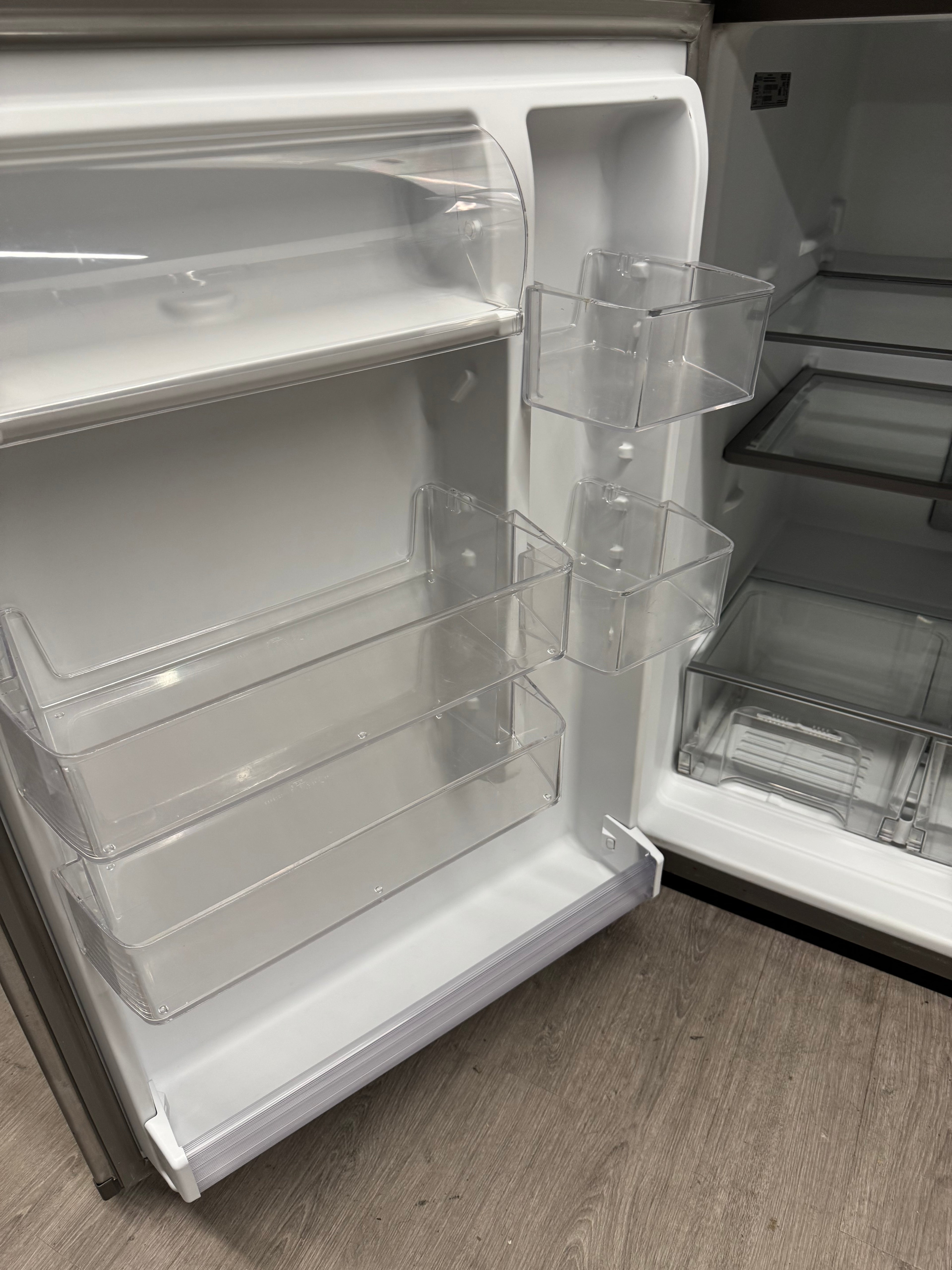 Maytag 30” Top Freezer Refrigerator - MRT519SZDM01