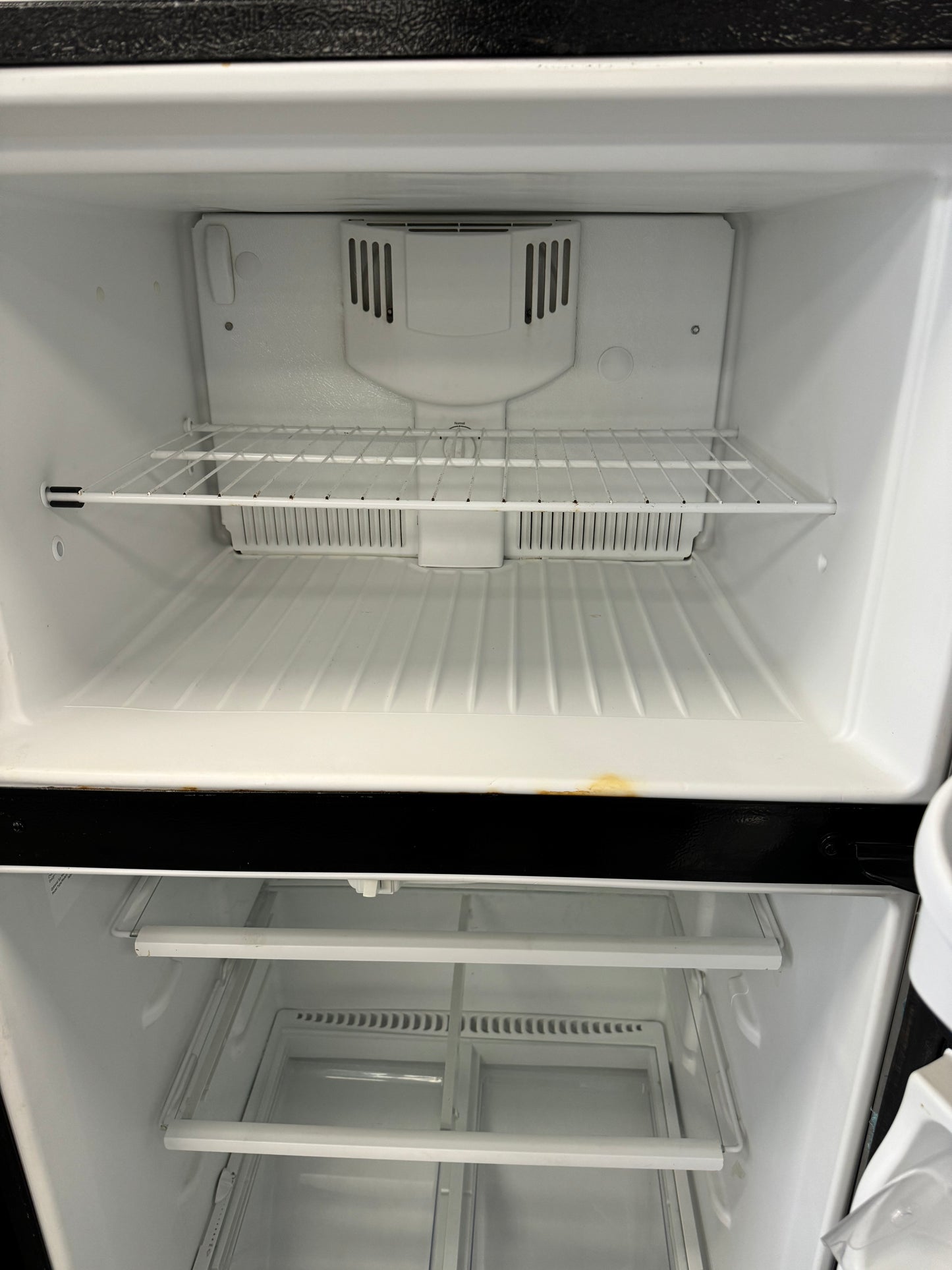 KENMORE 30” TOP FREEZER FRIDGE - 970-420636