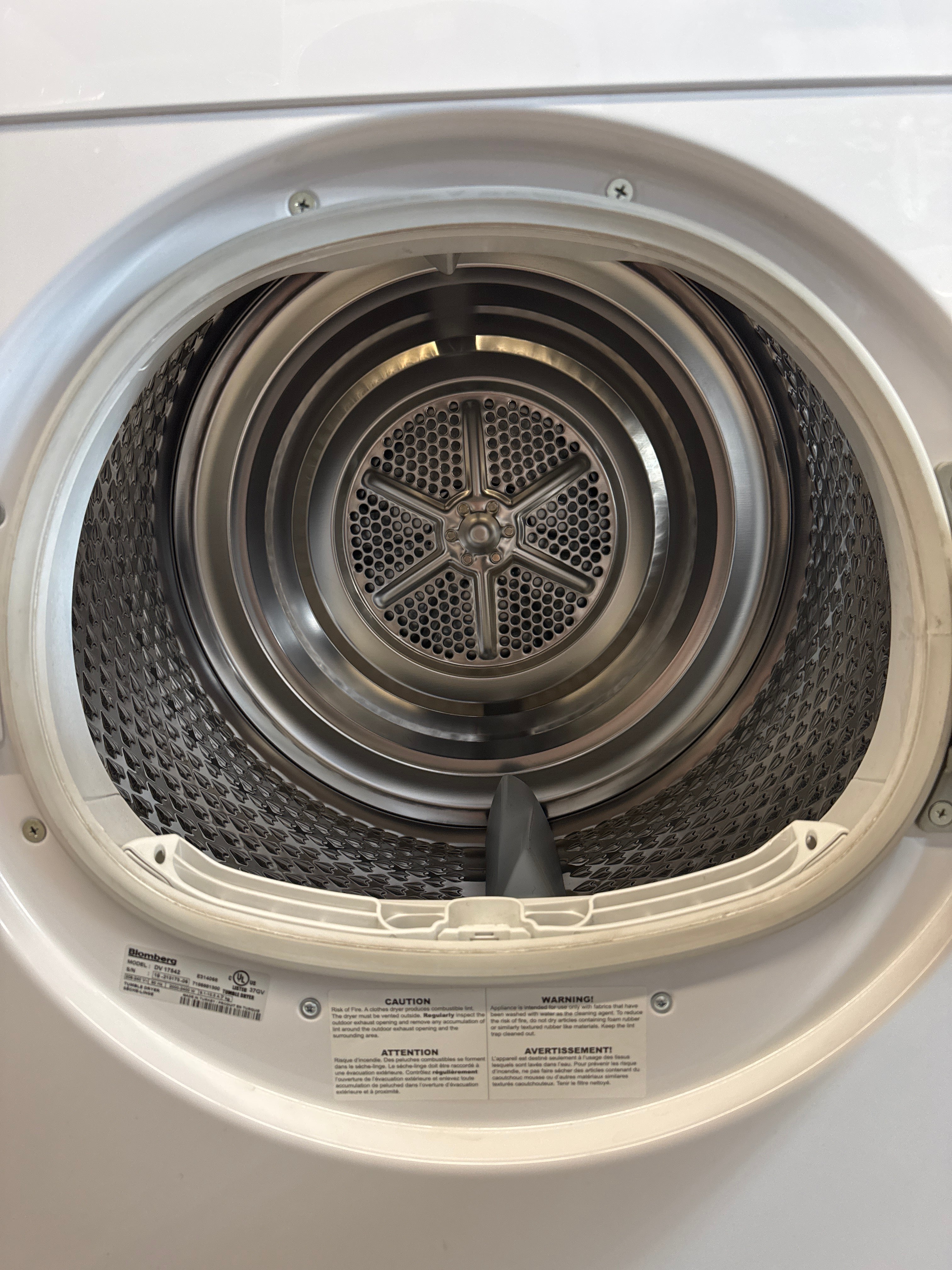 Blomberg 24” Front Load Dryer - DV17542