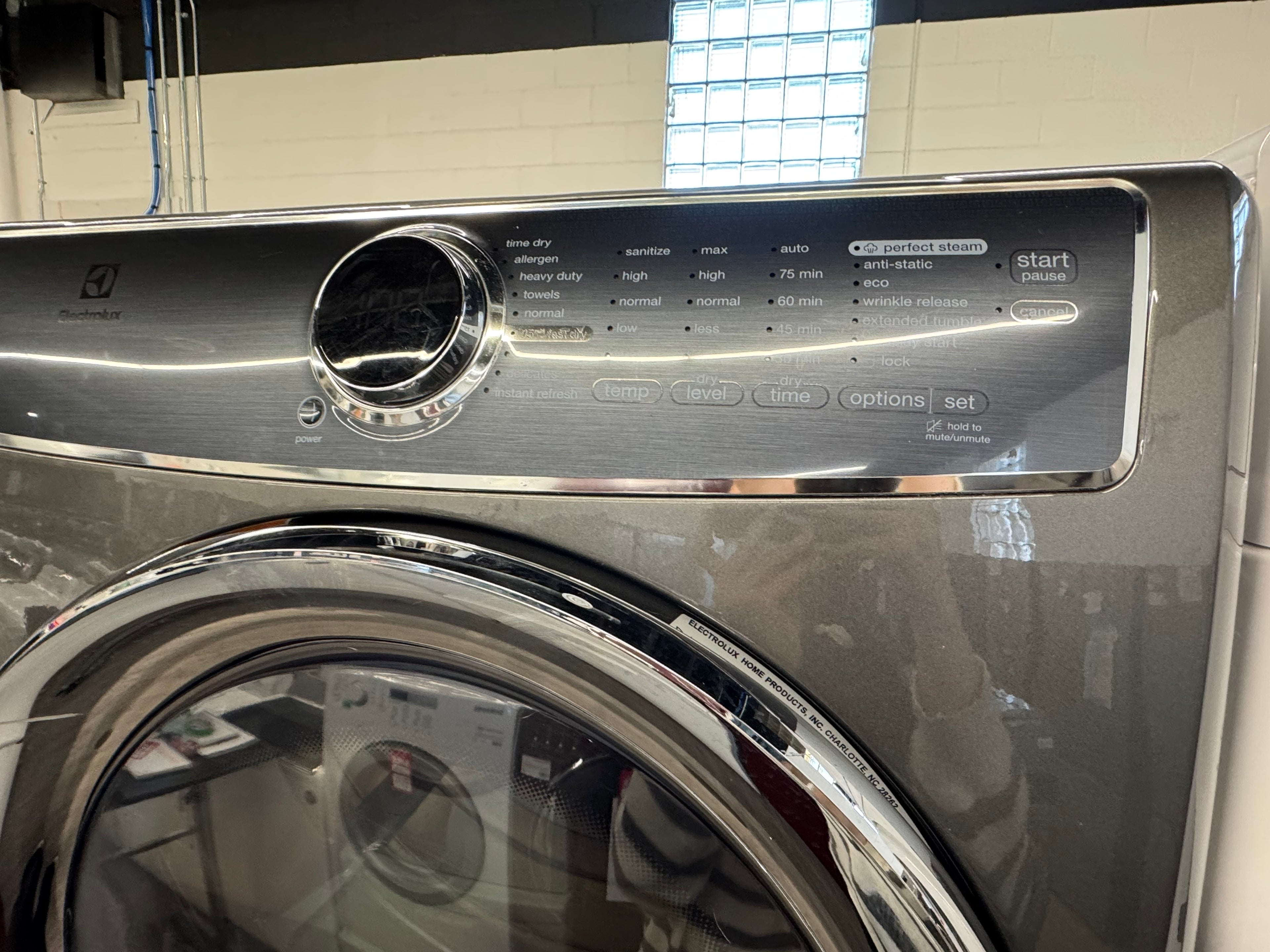 Electrolux 27” Front Load Washer & Dryer Set - (EFLS527UTT0 & EFMC617STT0)