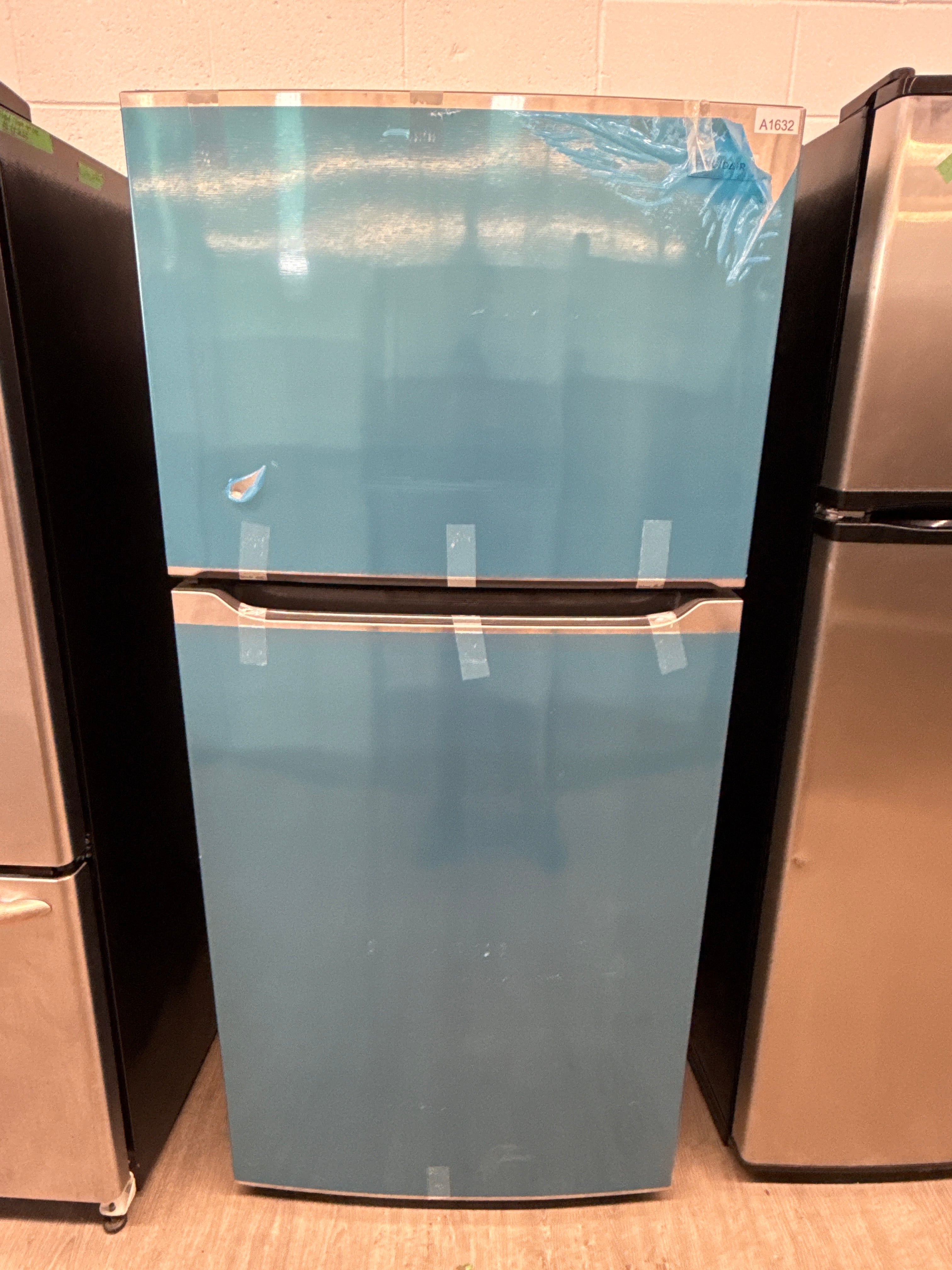 OPEN BOX - Frigidaire 30" Top Freezer Refrigerator - FFTR1835VS6