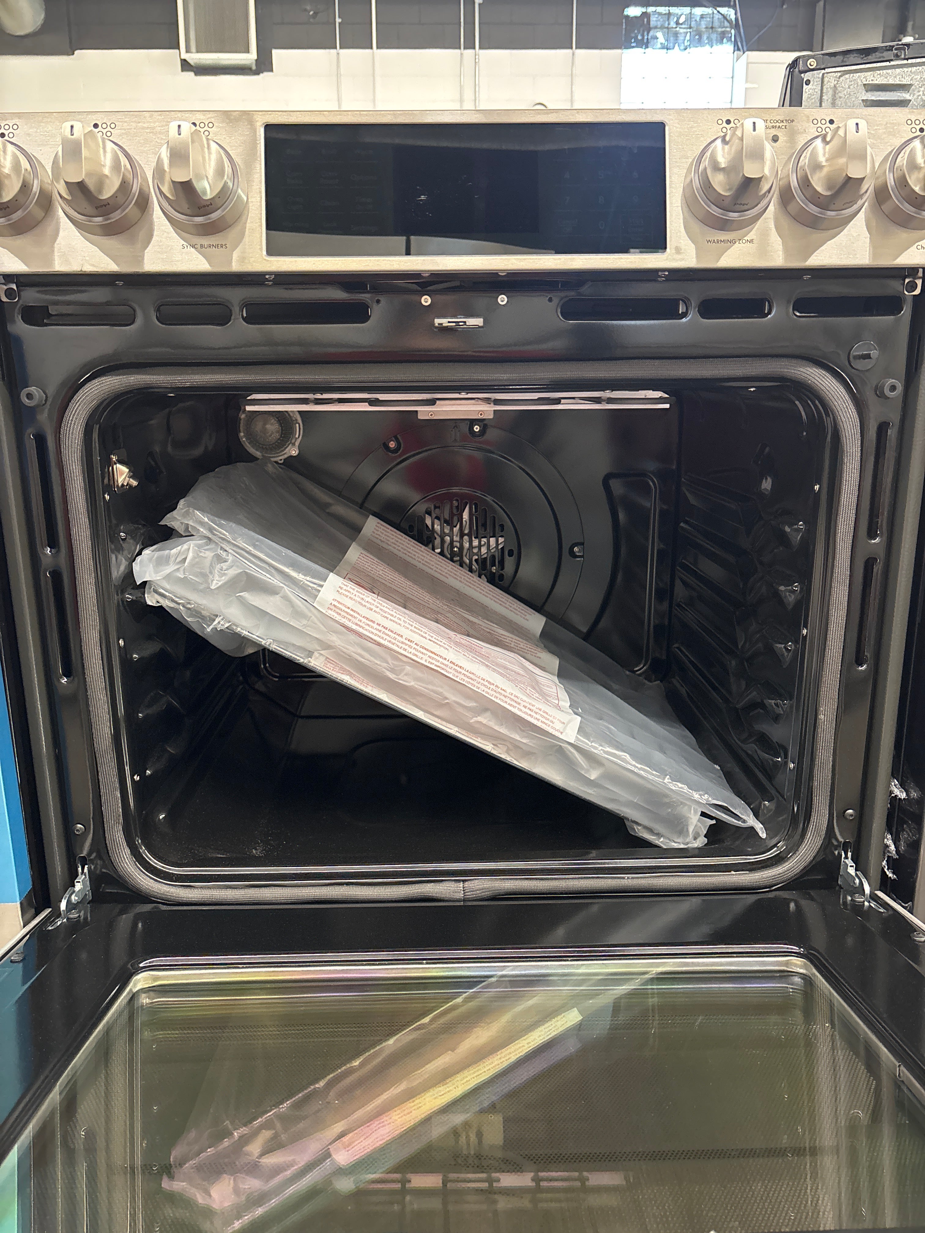 OPEN BOX - CAFE 30” Slide-in induction range - CCHS900P2MS1