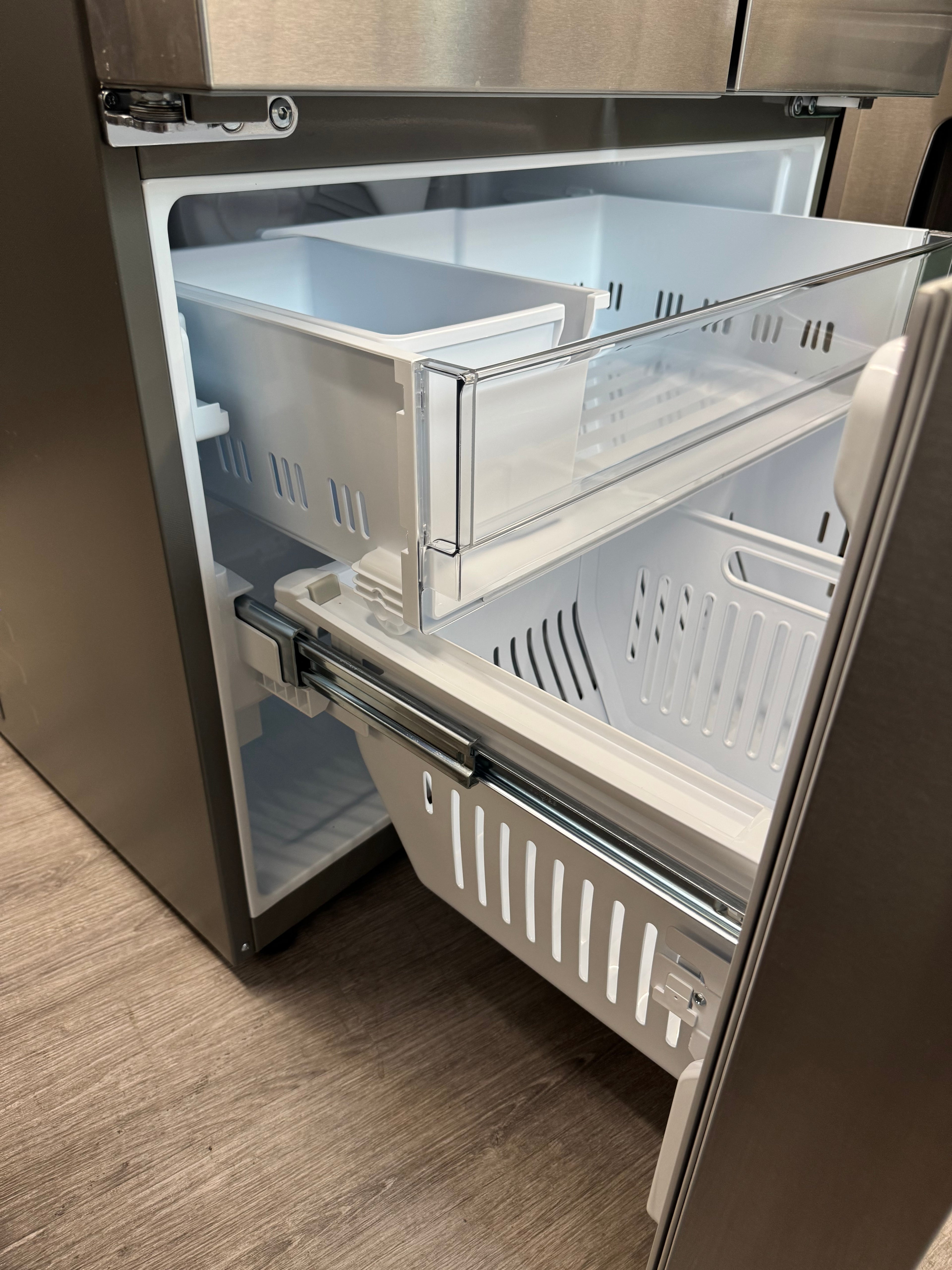 OPEN BOX - LG 36” French Door Fridge with Water & Ice Dispenser - LCFC26XSS/00