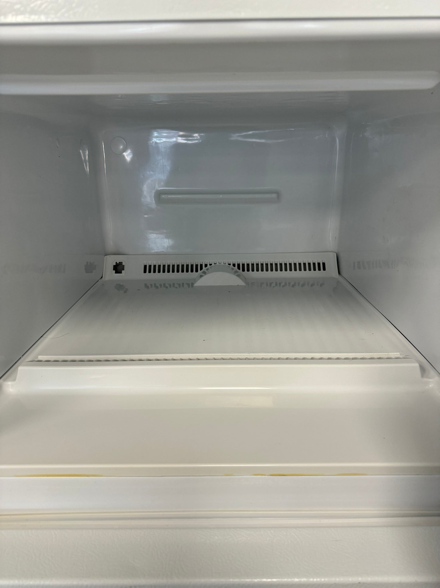 GE 24” TOP FREEZER FRIDGE - GTS12BAMBRWW