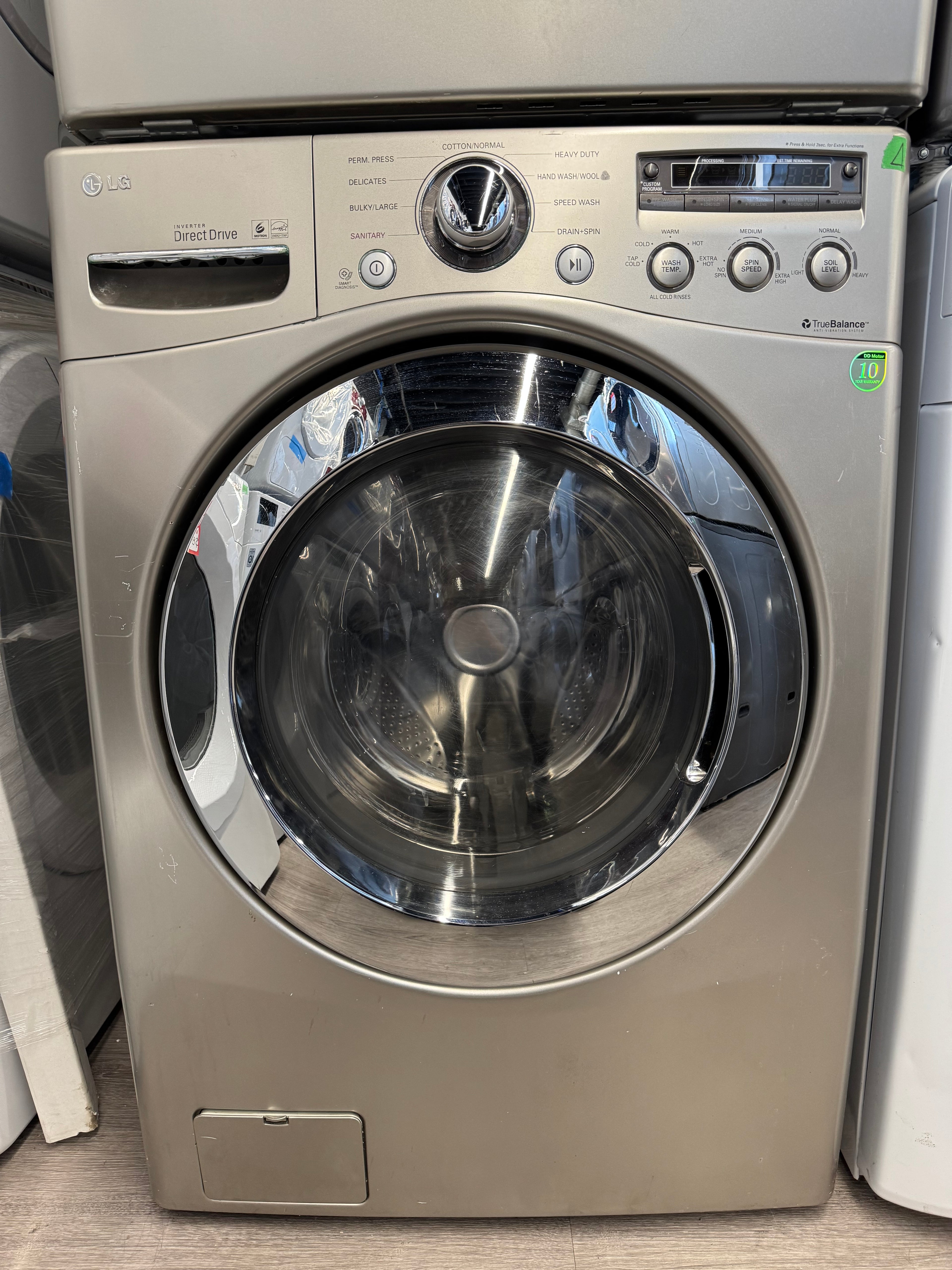 LG 27” Front Load Washer & Dryer Set (WM2150HS & DLE2301S)