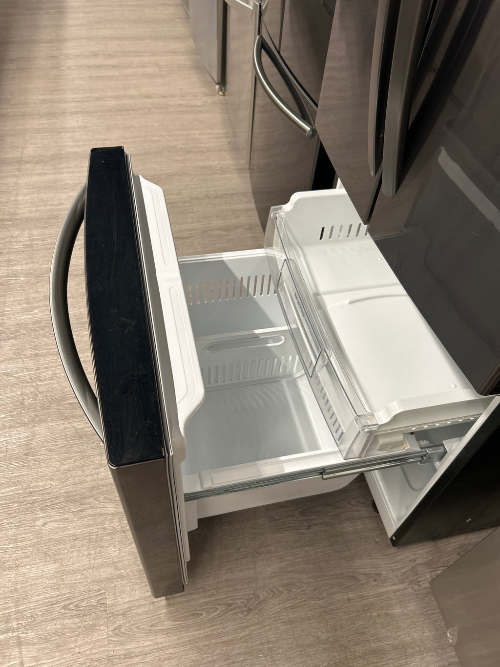 LG 30” Fridge-LFNS22520D /01