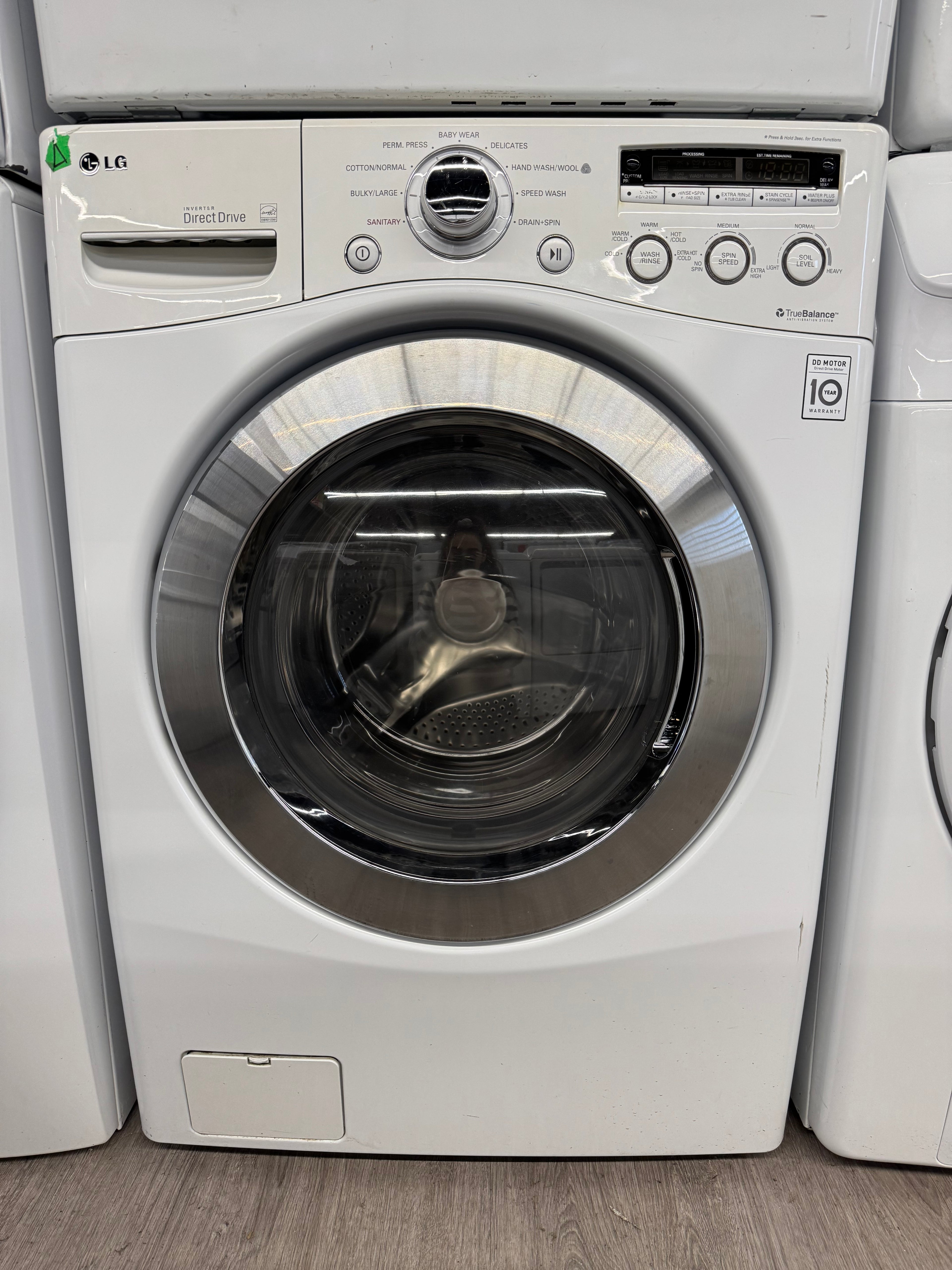 LG 27” Front Load Washer & Dryer Set (WM2301HW & DLEX2501W)