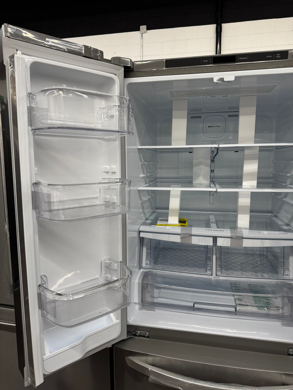 NEW - LG 30” French Door Refrigerator - LRFNS2200S (1 YEAR MANUFACTURER WARRANTY)