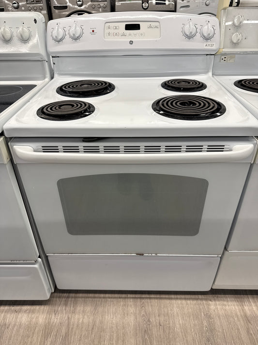 GE 30" Coil Top Range JCBP24D